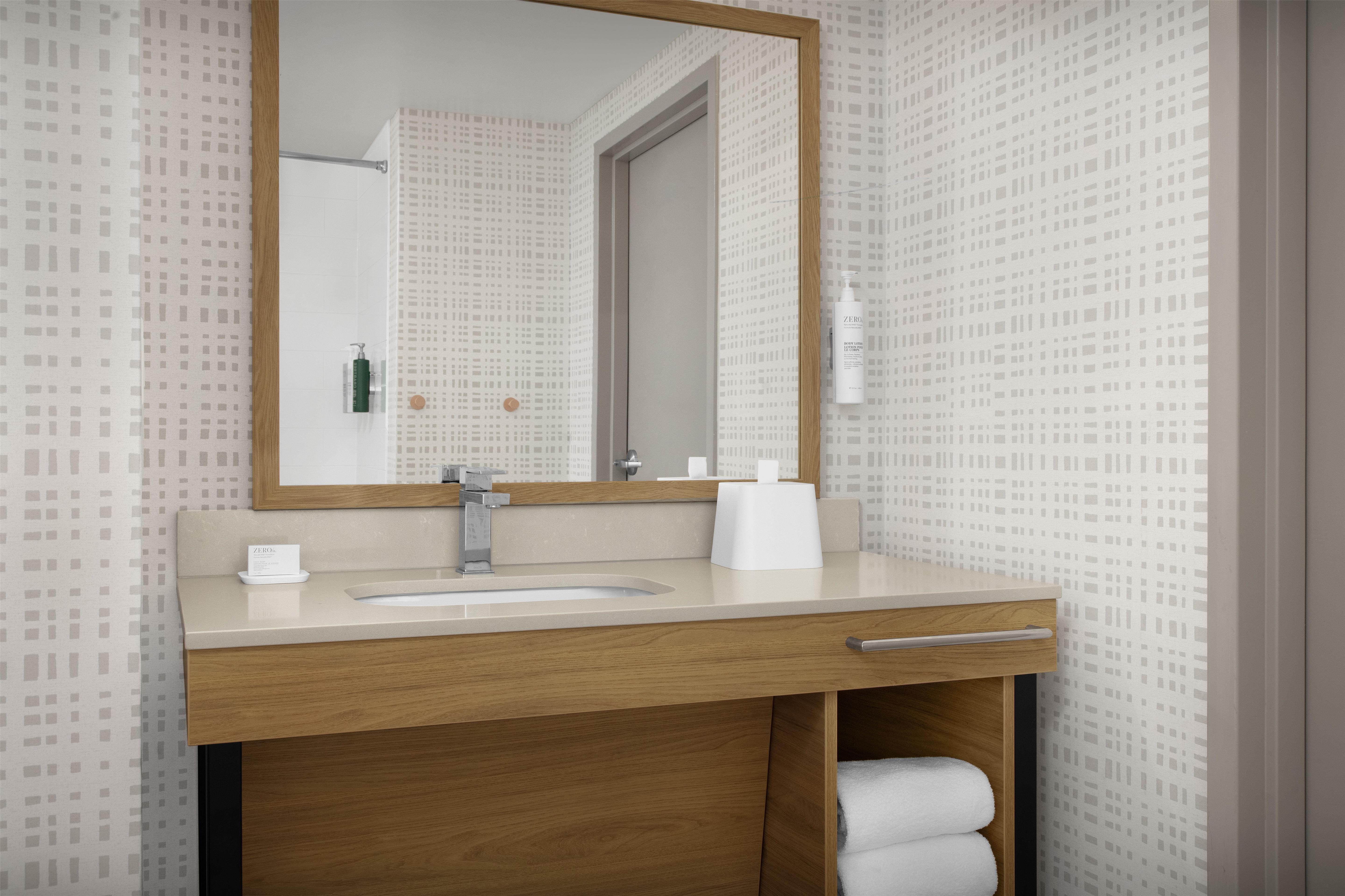 Hampton Inn & Suites - Glendale/Westgate Room Type - 2QN MOB HEARING ACC TUB NS