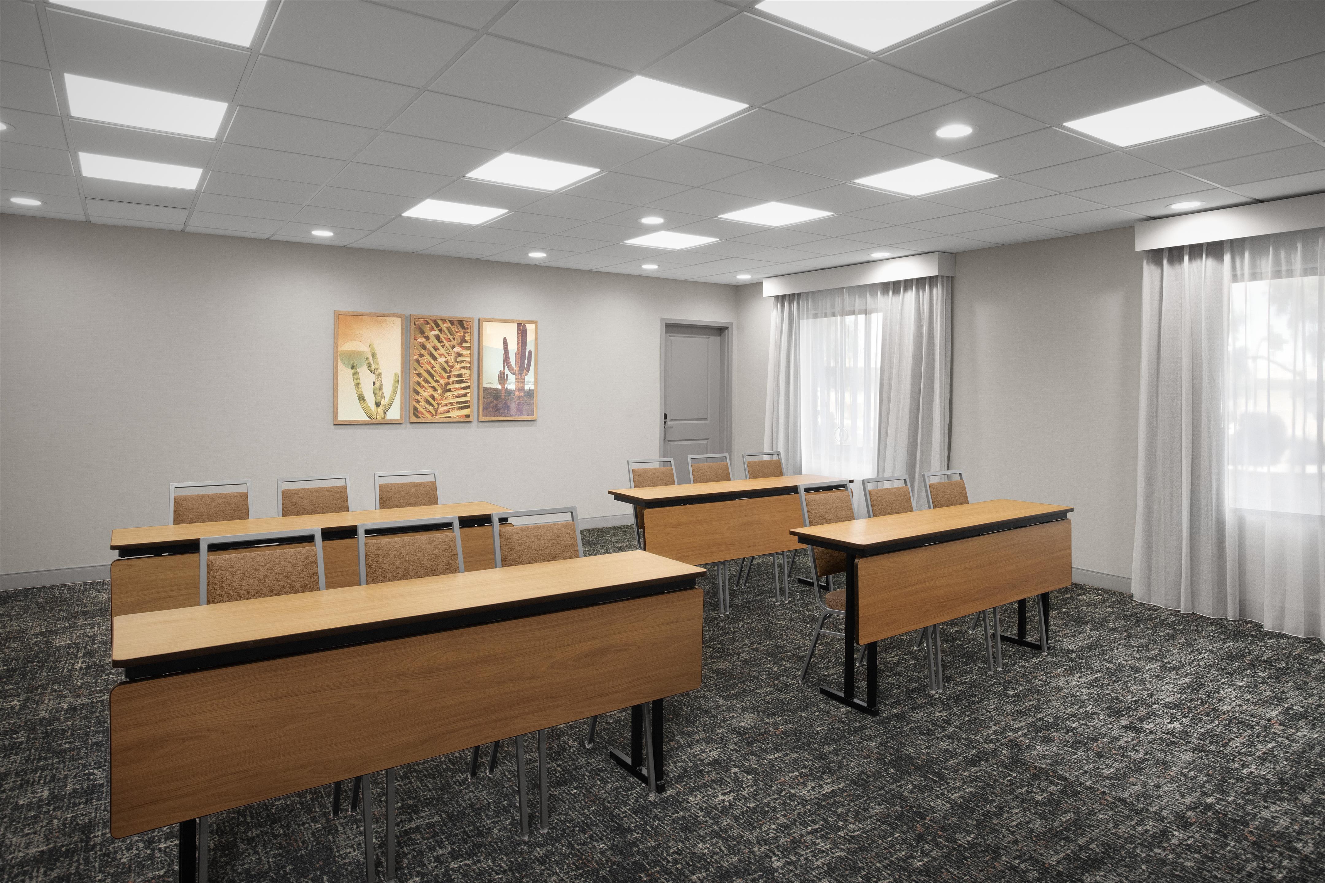 Meeting Room | Hampton Inn & Suites Phoenix Glendale-Westgate