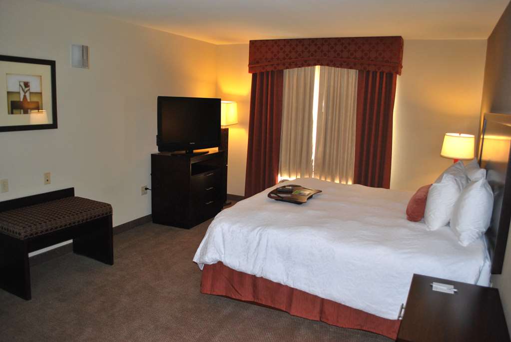 Hampton Inn & Suites by Hilton Phoenix/Gilbert - Tap to explore photos