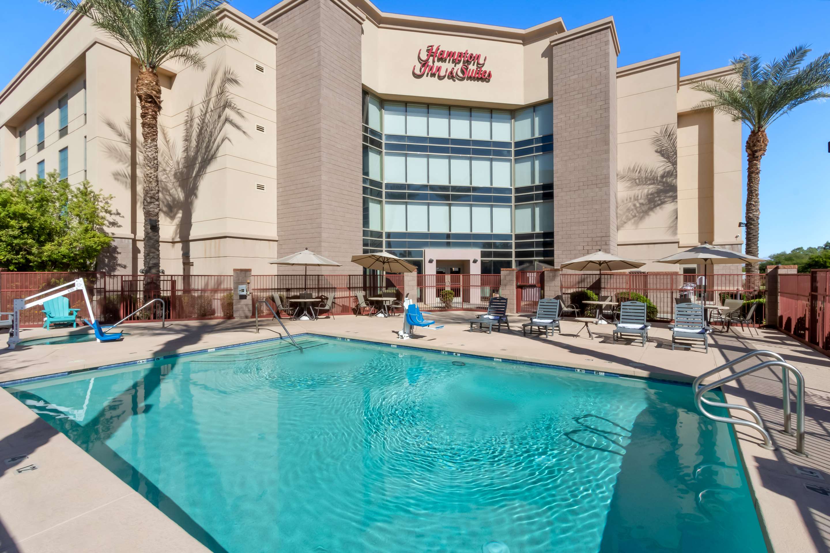 Pool | Hampton Inn & Suites Phoenix/Gilbert