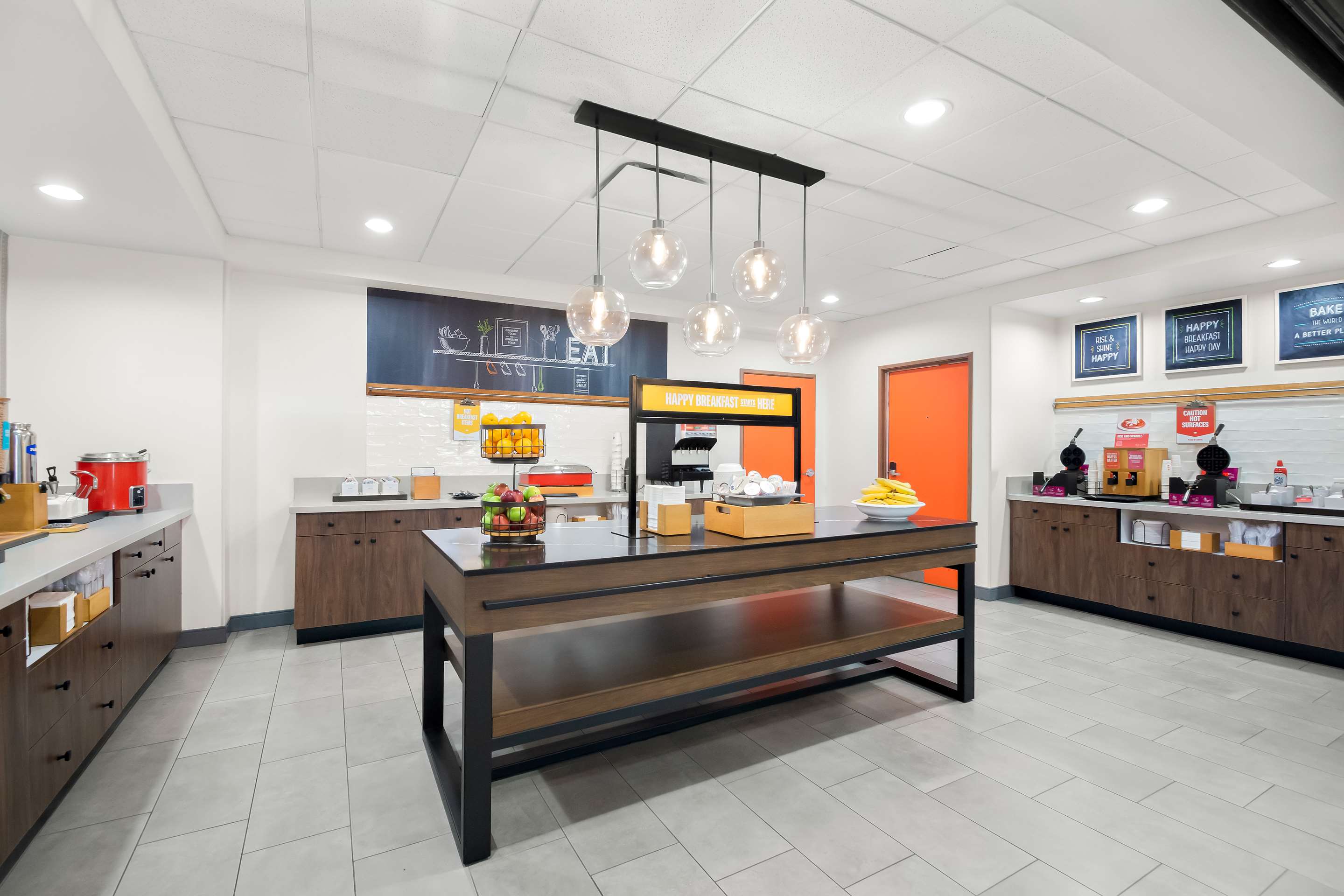 Breakfast Area | Hampton Inn & Suites Phoenix/Gilbert