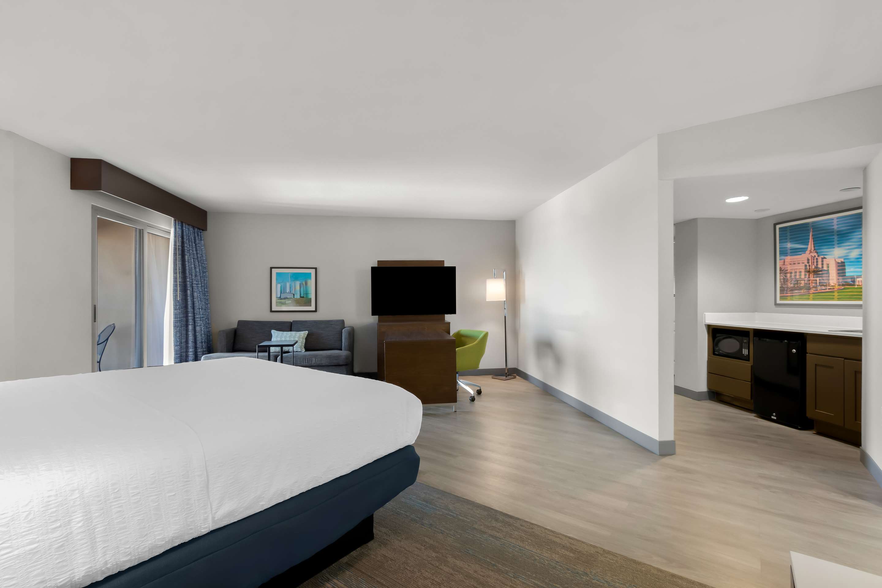 Guest room