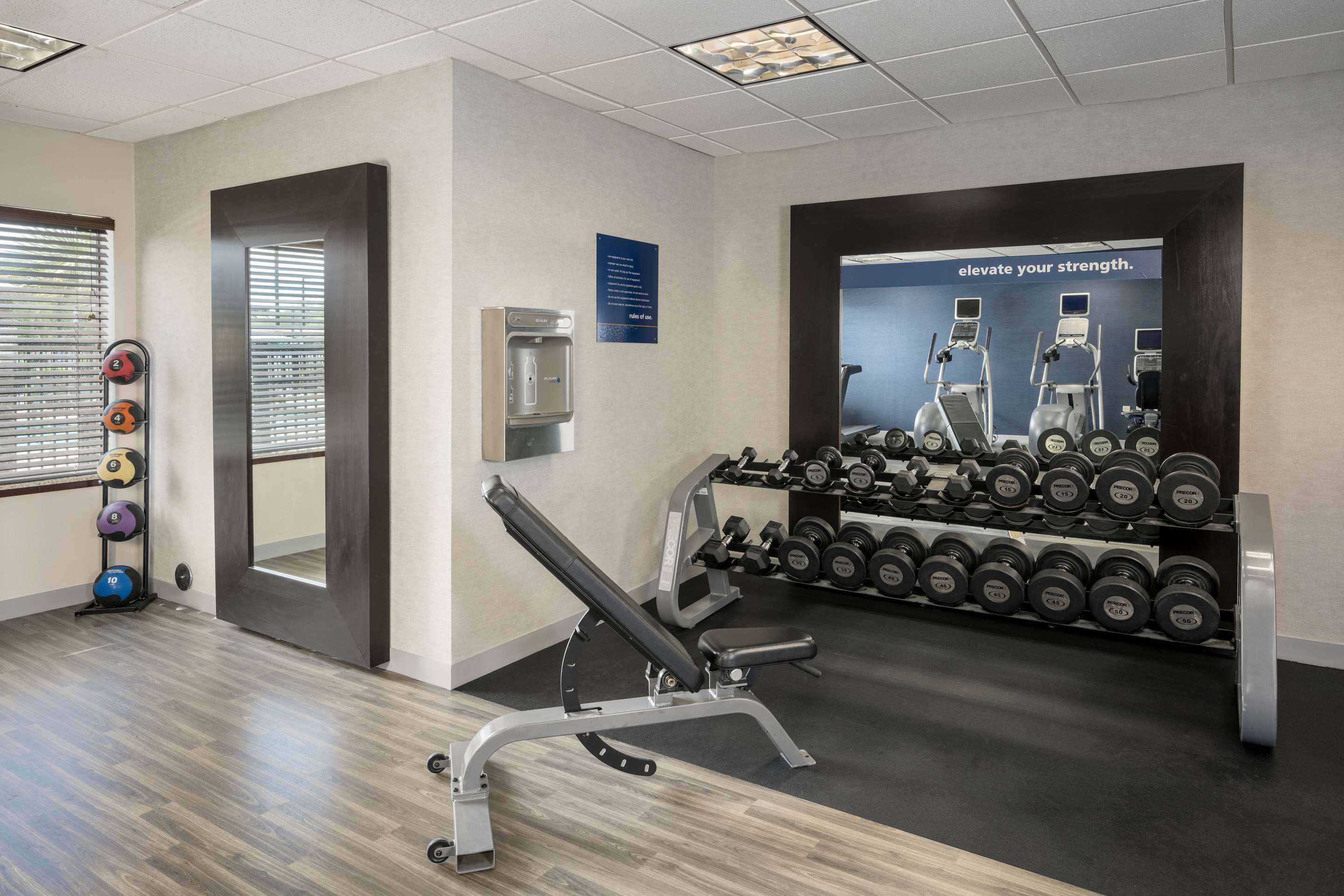 Health club fitness center gym | Hampton Inn & Suites Phoenix North/Happy Valley