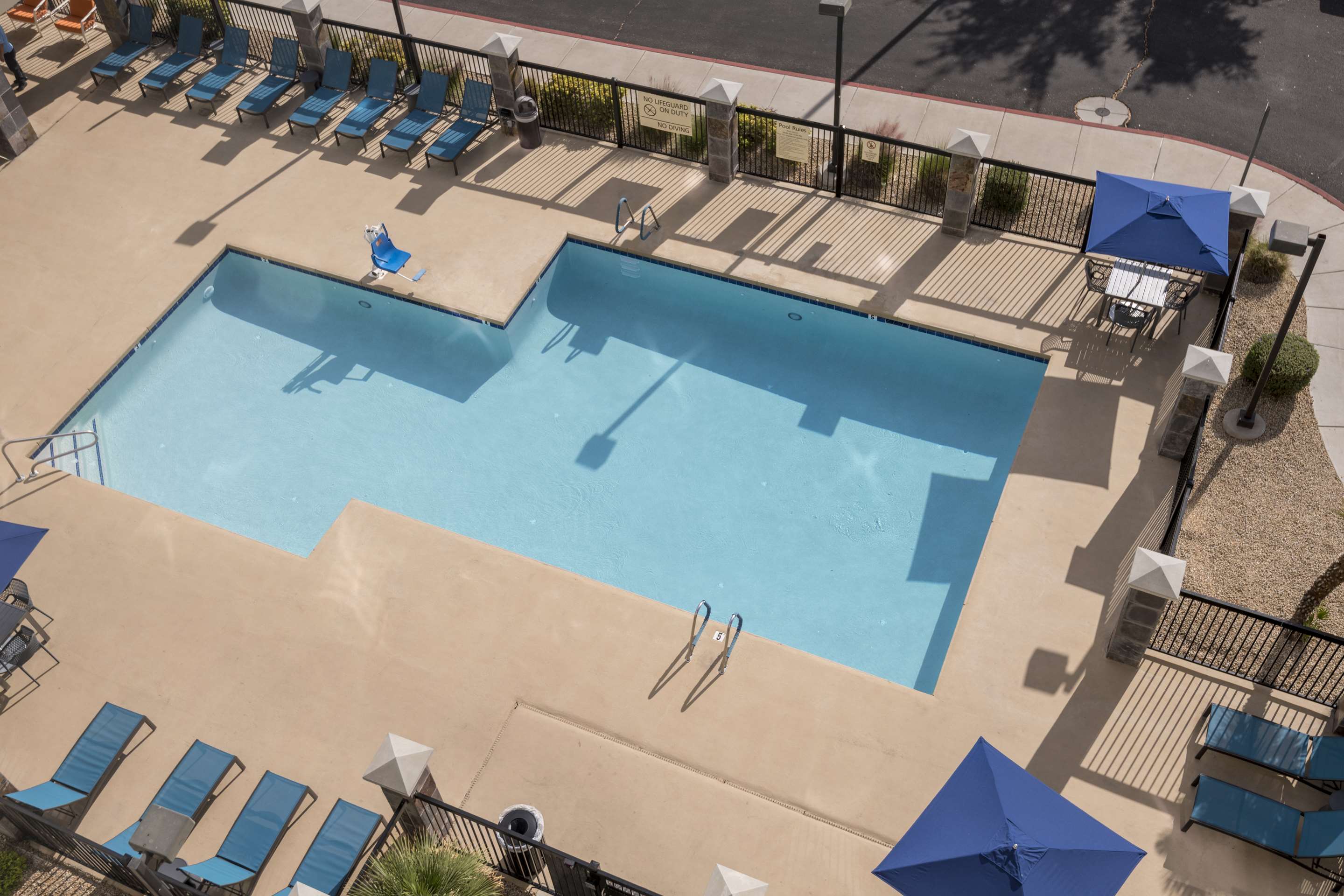 Pool | Hampton Inn & Suites Phoenix North/Happy Valley