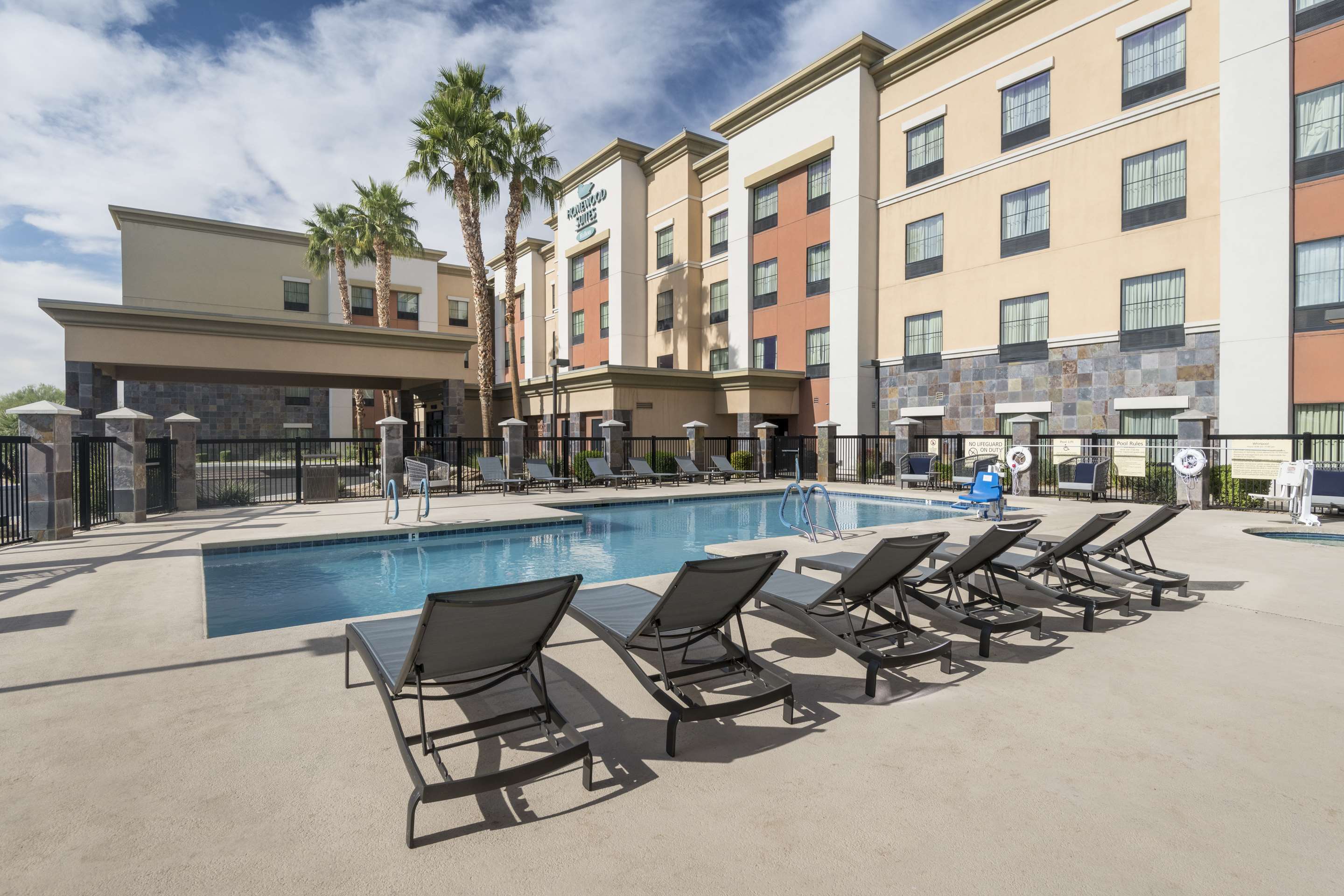 Pool | Homewood Suites by Hilton Phoenix North-Happy Valley