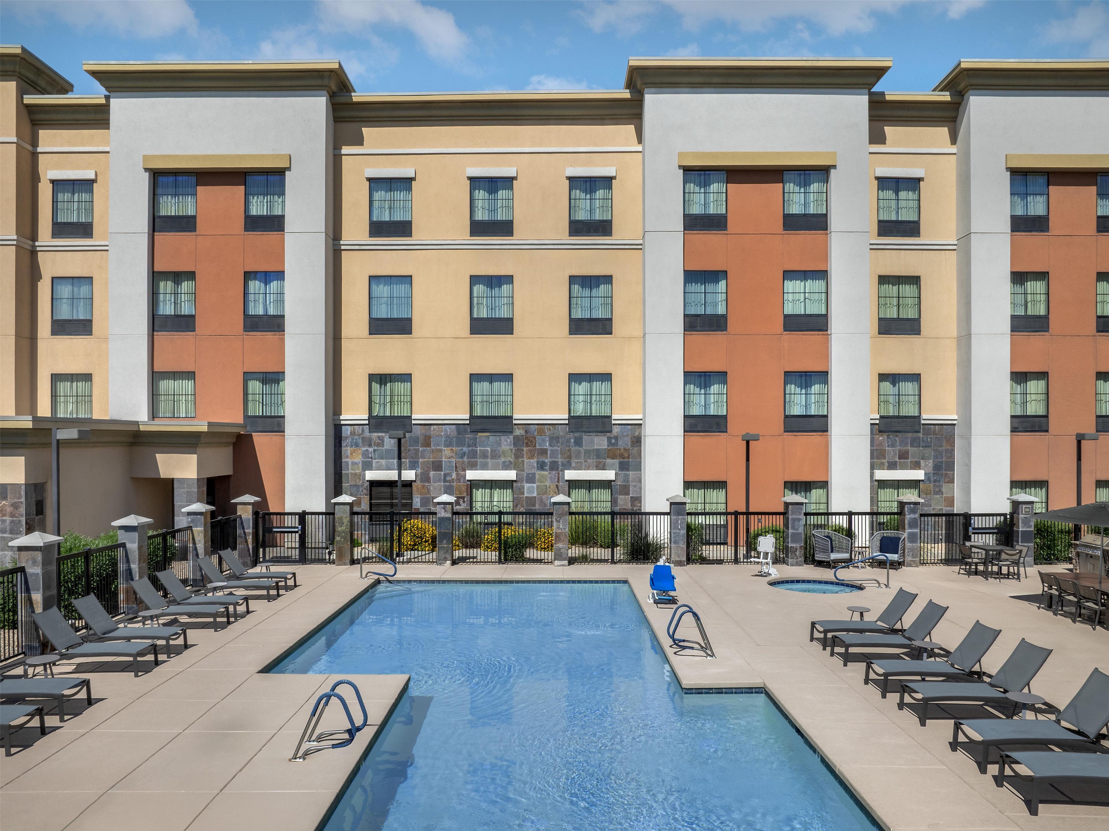 Pool | Homewood Suites by Hilton Phoenix North-Happy Valley