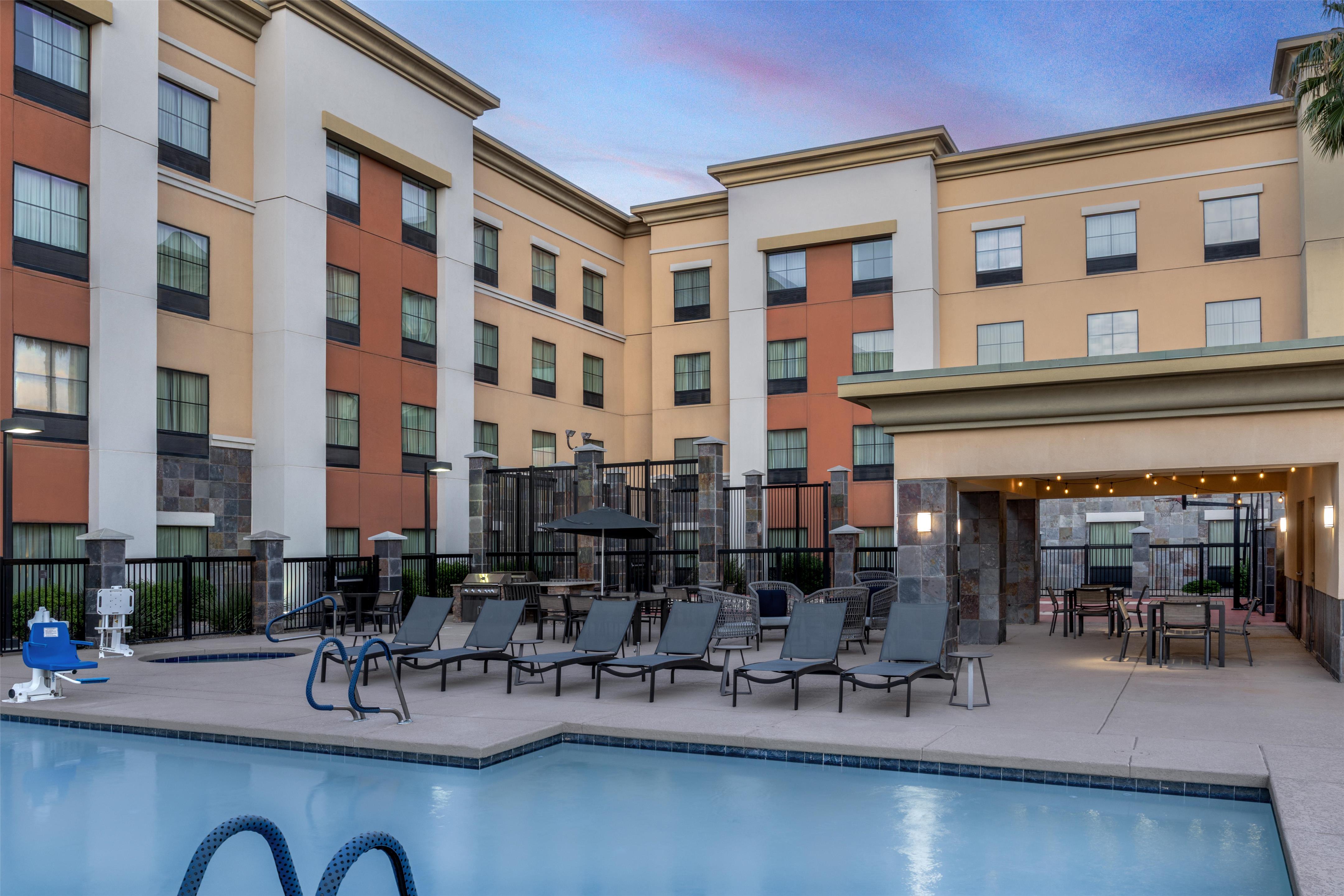 Pool | Homewood Suites by Hilton Phoenix North-Happy Valley