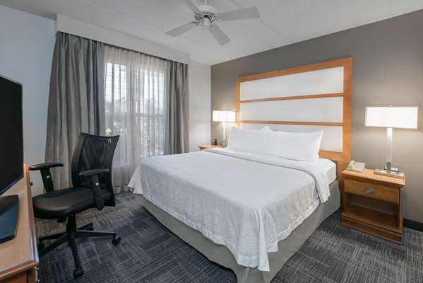  - Homewood Suites by Hilton Metro Center Phoenix - I-17, Exit 208