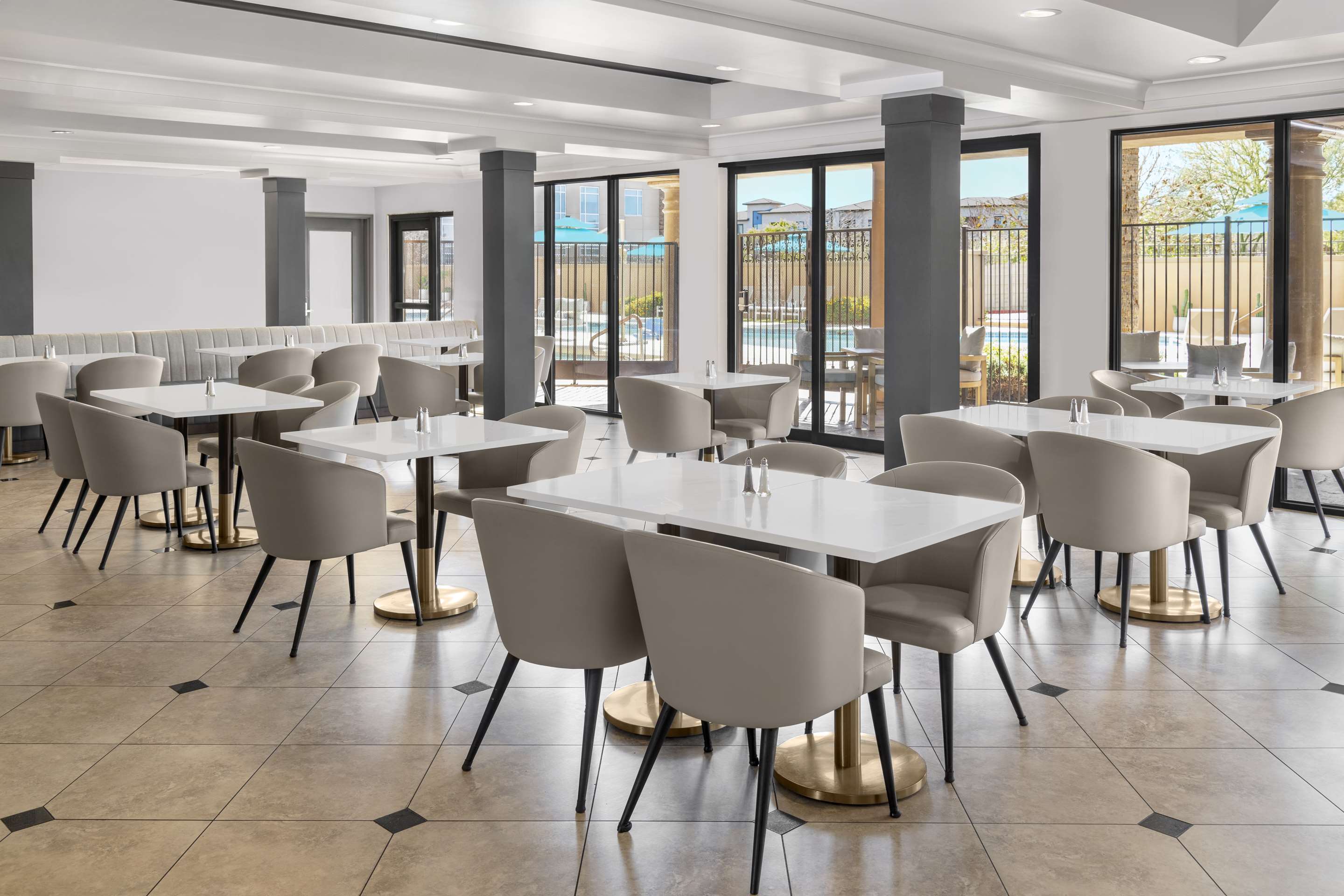 Restaurant | DoubleTree by Hilton Phoenix - Gilbert