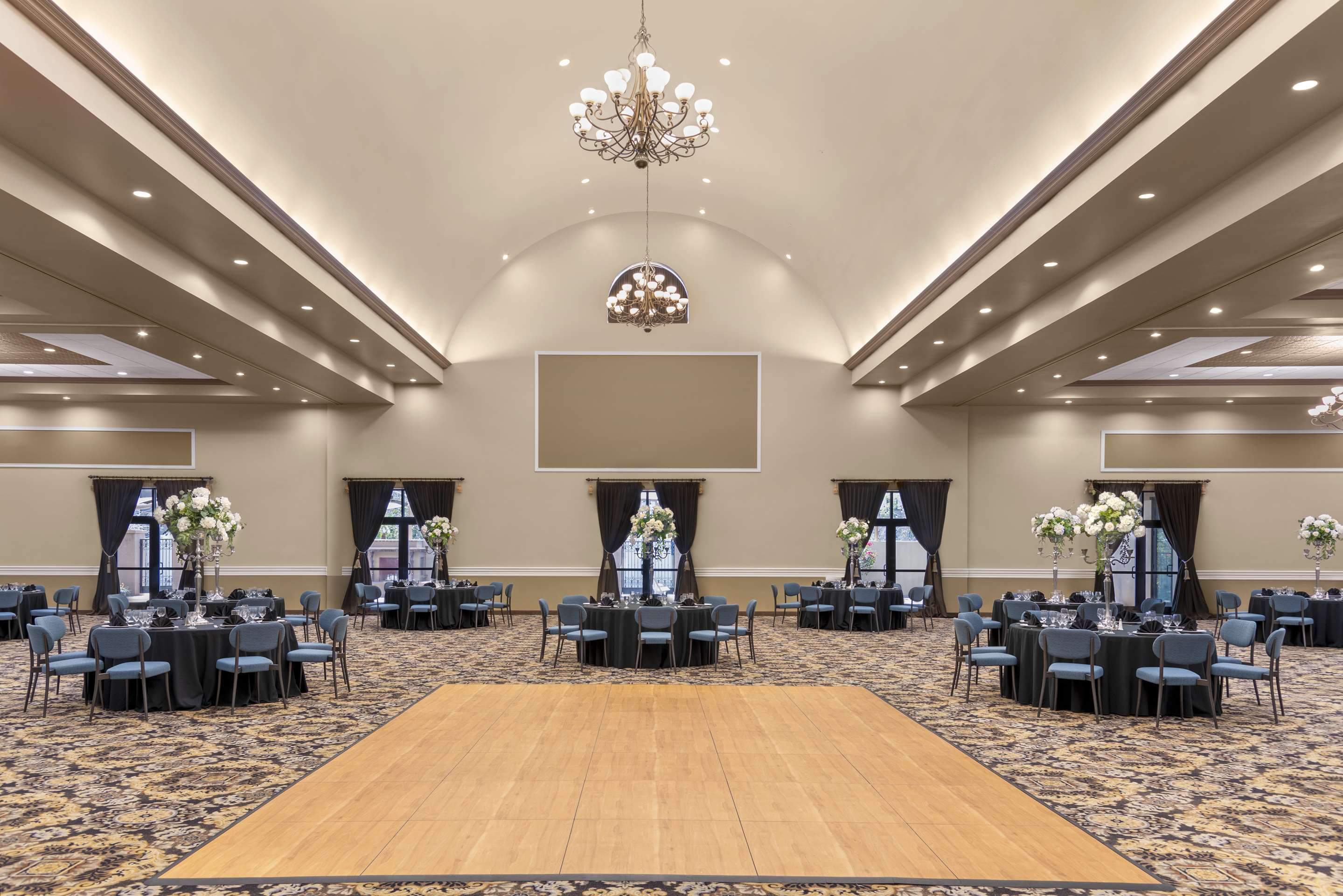 Meeting Room | DoubleTree by Hilton Phoenix - Gilbert