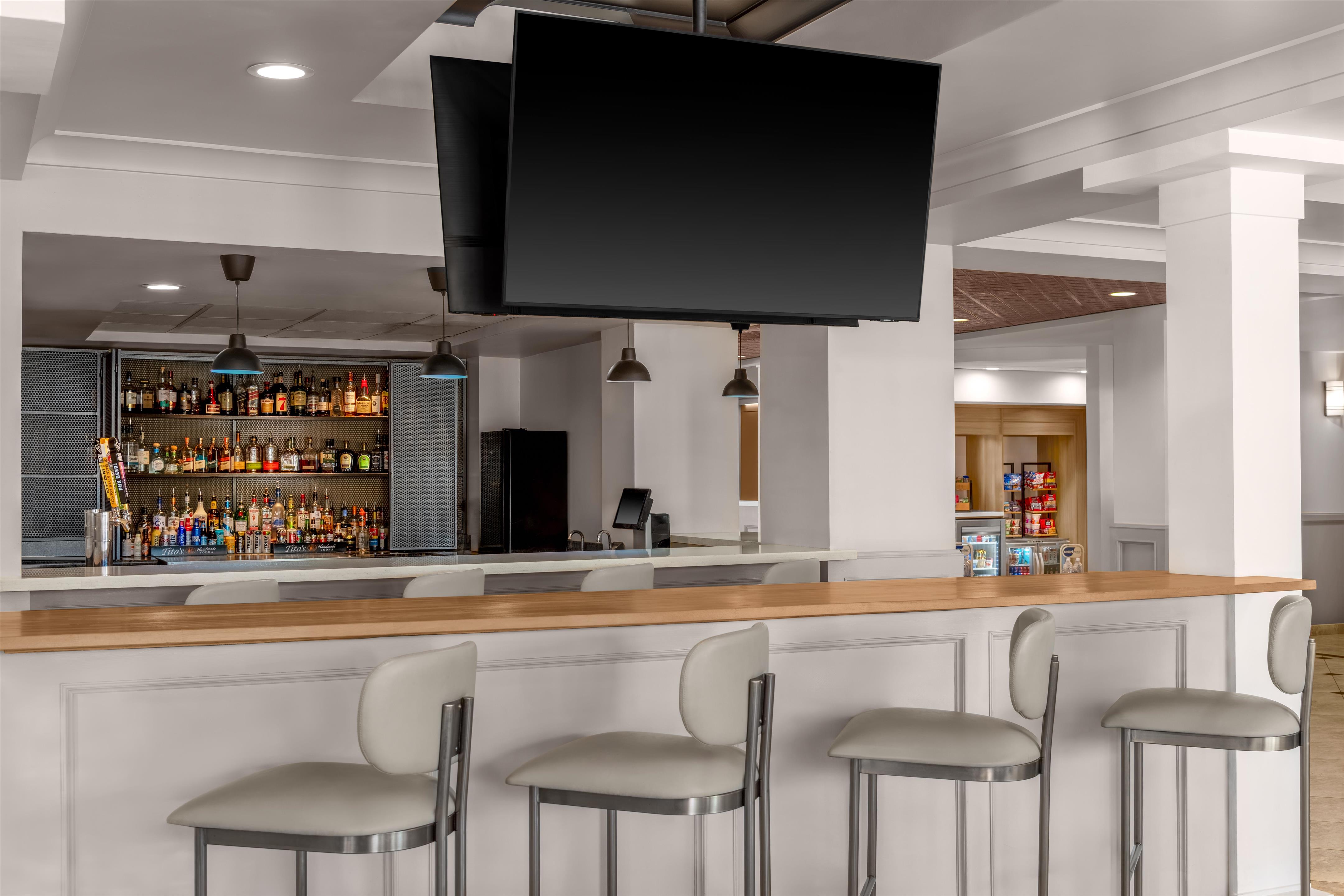BarLounge | DoubleTree by Hilton Phoenix - Gilbert