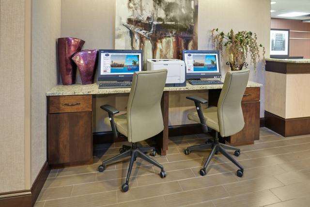 Hampton Inn Peoria-East At The River Boat Crossing - Tap to explore photos