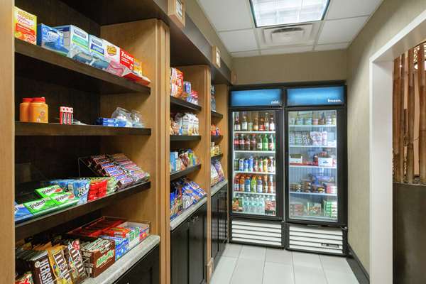 Restaurant - Hampton Inn & Suites Downtown St Petersburg