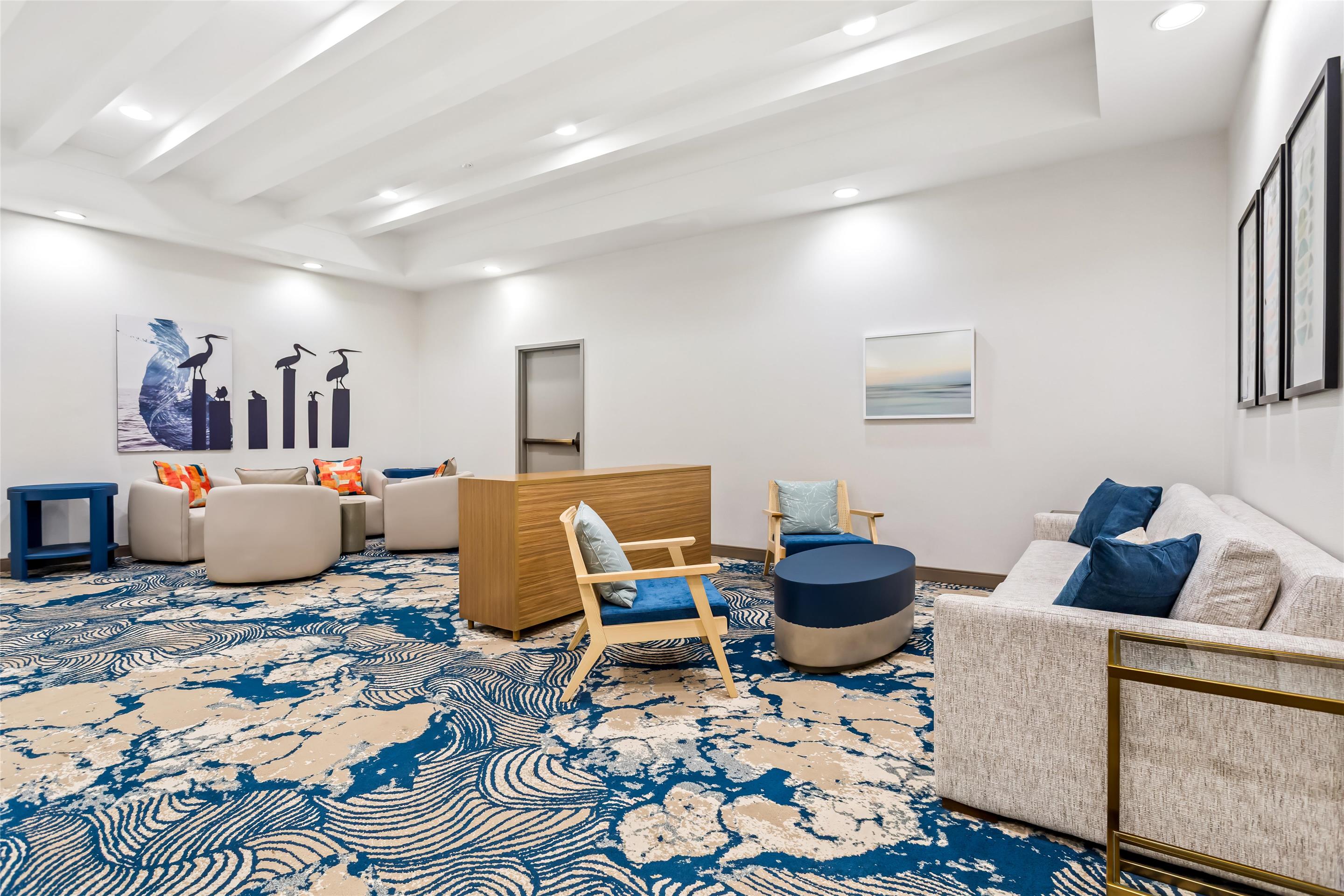 Lobby | Hampton Inn & Suites St. Petersburg/Downtown
