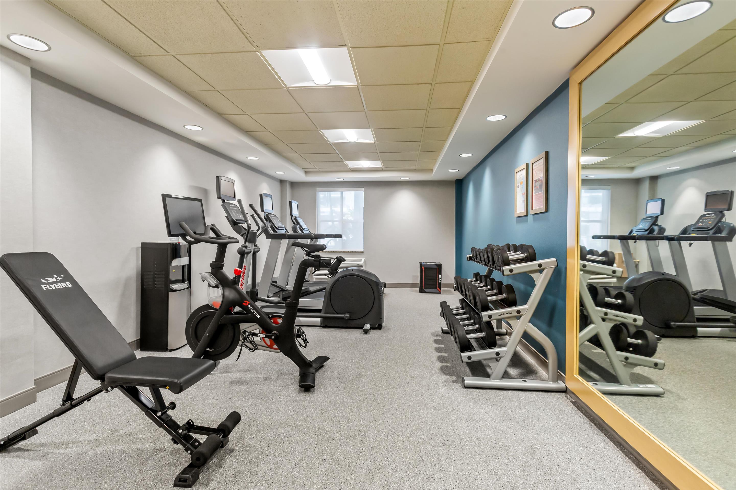 Health club fitness center gym | Hampton Inn & Suites St. Petersburg/Downtown