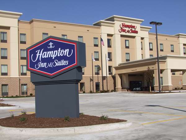 Exterior view - Hampton Inn & Suites Grand Prairie Peoria