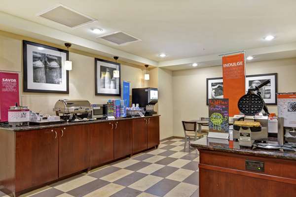 Amenities - Hampton Inn & Suites Grand Prairie Peoria