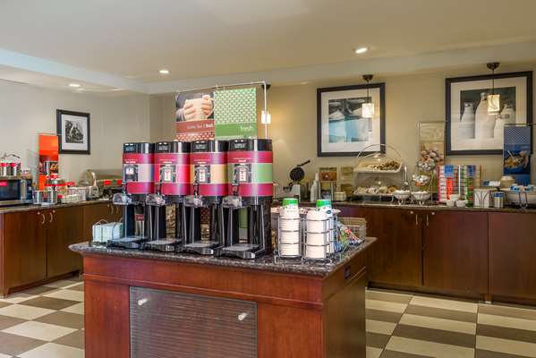 Restaurant - Hampton Inn & Suites Grand Prairie Peoria
