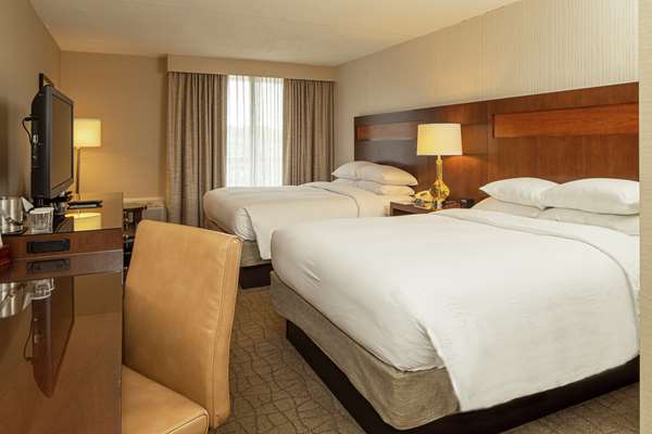  - DoubleTree by Hilton Hotel Green Tree Pittsburgh
