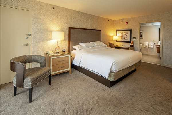  - DoubleTree by Hilton Hotel Green Tree Pittsburgh