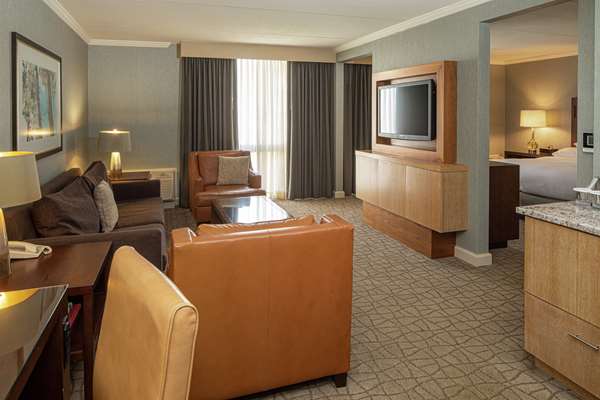  - DoubleTree by Hilton Hotel Green Tree Pittsburgh