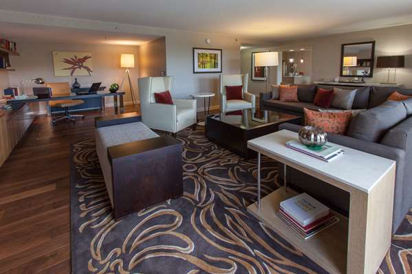  - DoubleTree by Hilton Hotel Green Tree Pittsburgh