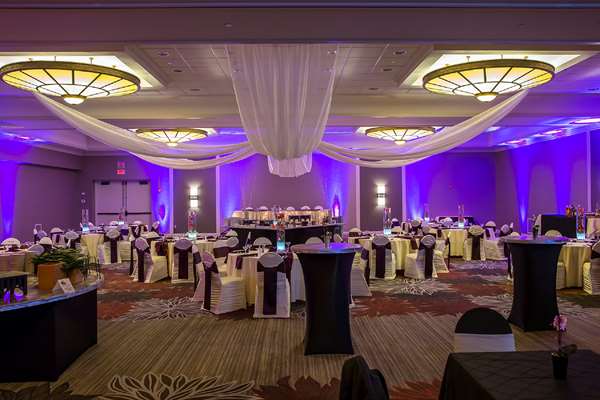  - DoubleTree by Hilton Hotel Green Tree Pittsburgh