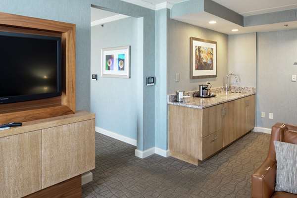  - DoubleTree by Hilton Hotel Green Tree Pittsburgh