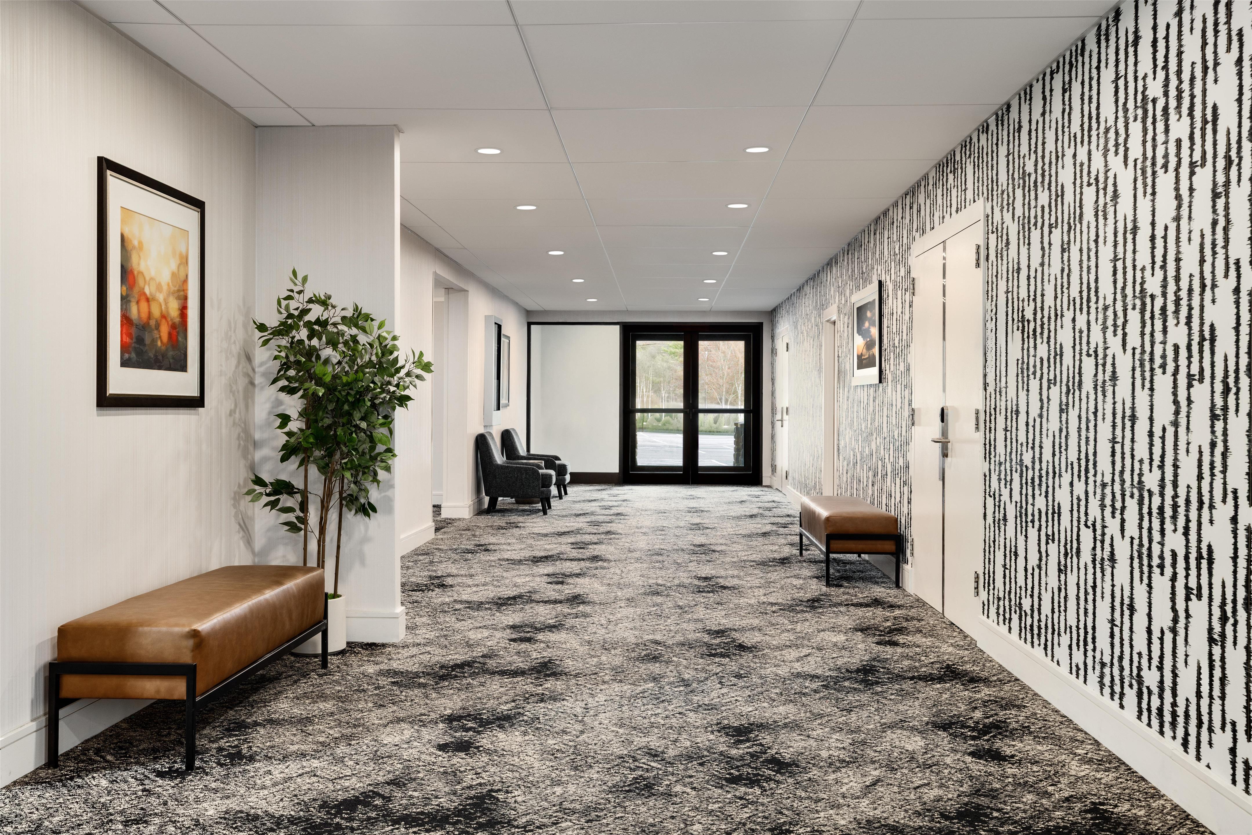 Meeting Room | DoubleTree by Hilton Pittsburgh - Green Tree