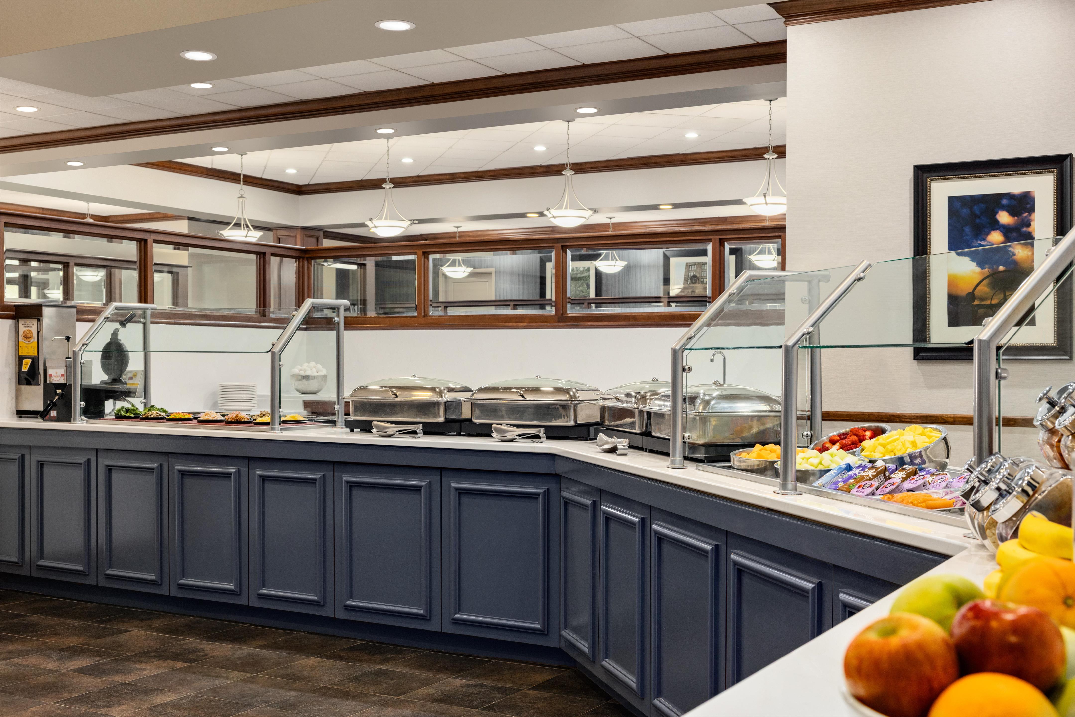 Restaurant | DoubleTree by Hilton Pittsburgh - Green Tree