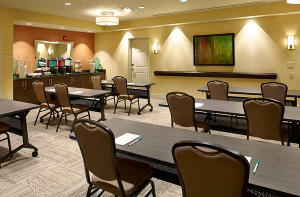  - Homewood Suites by Hilton Pittsburgh Airport Moon Township