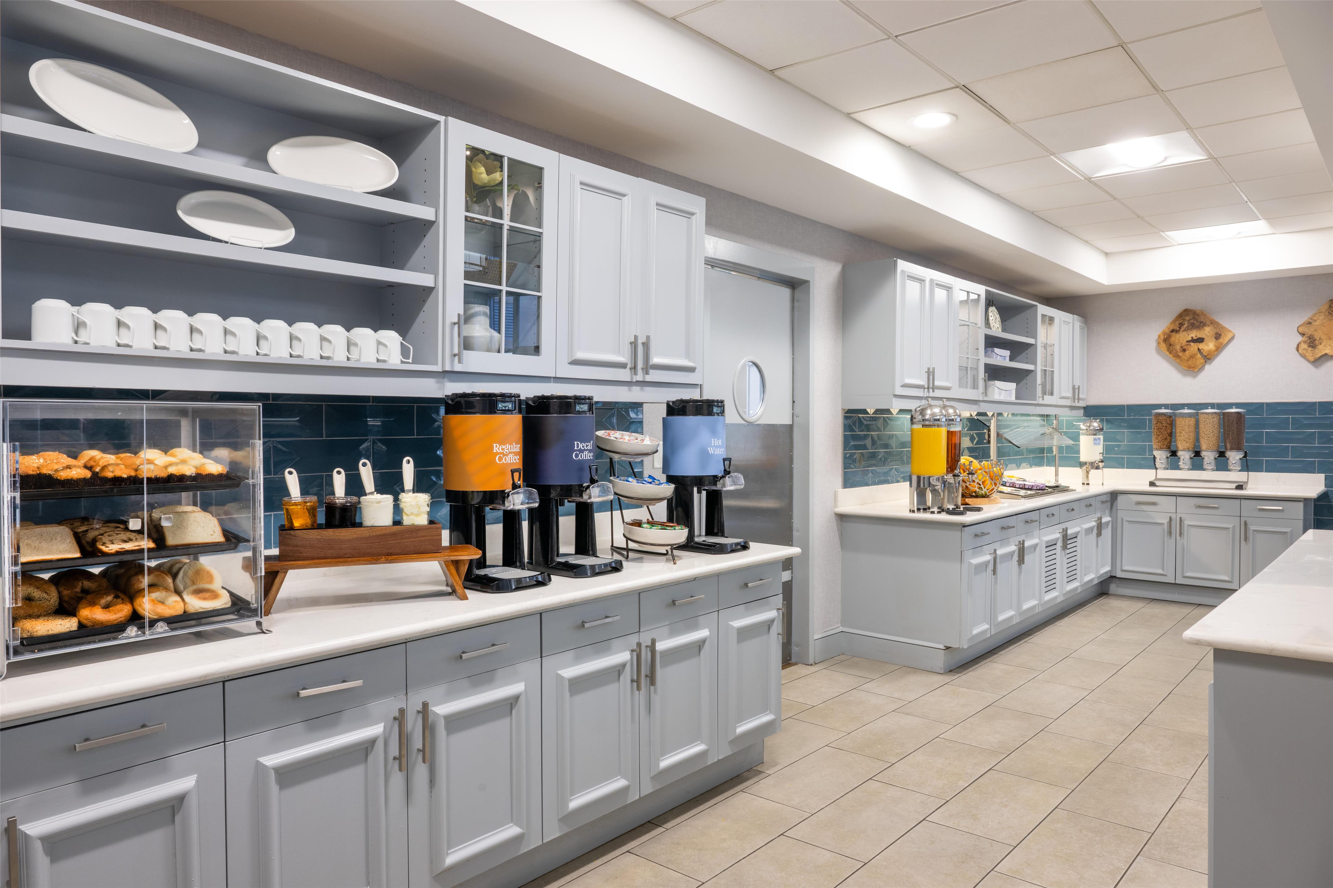 Breakfast Area | Homewood Suites by Hilton Pittsburgh Southpointe