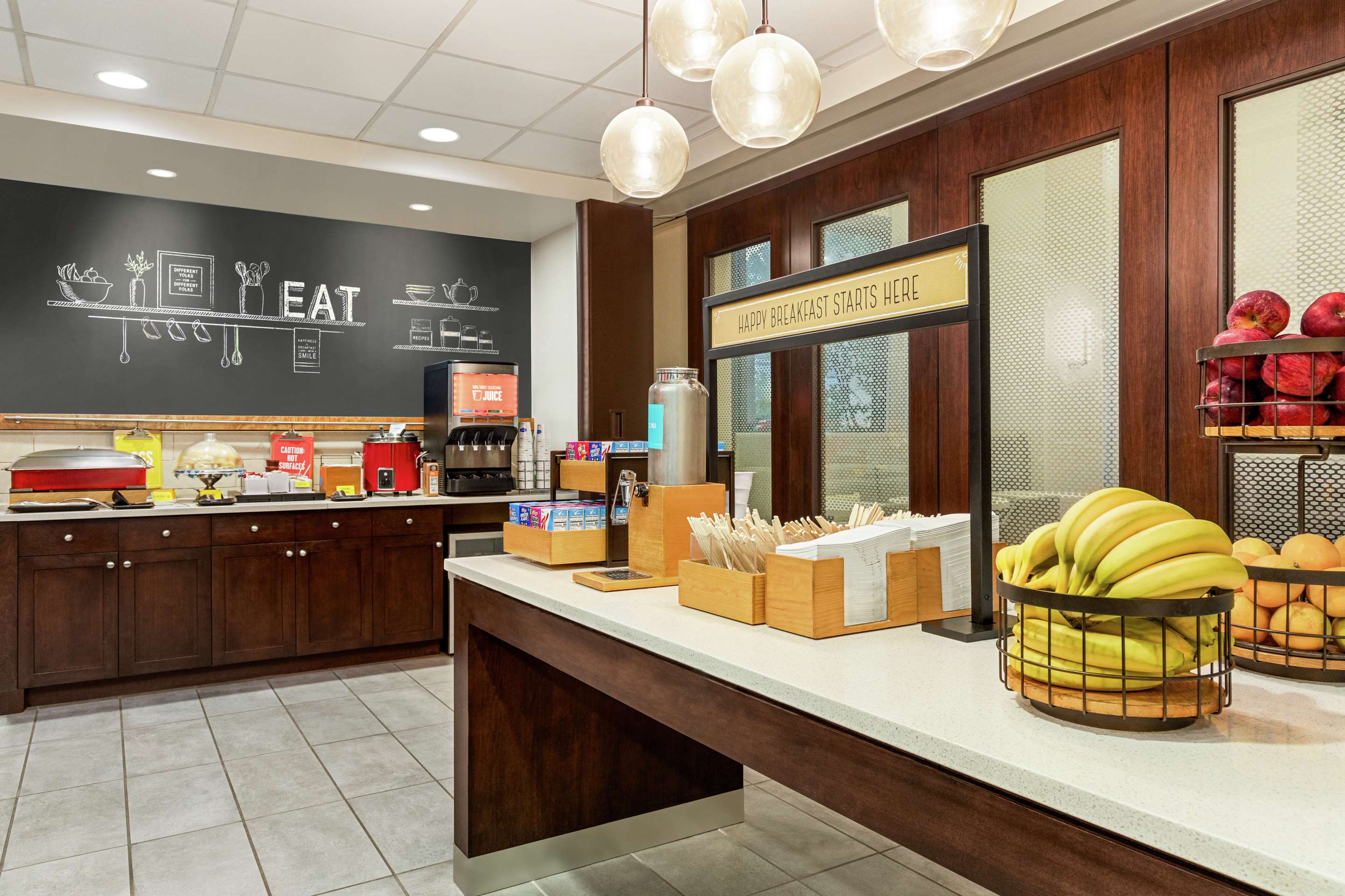 Breakfast Area | Hampton Inn & Suites Pittsburgh/Waterfront-West Homestead