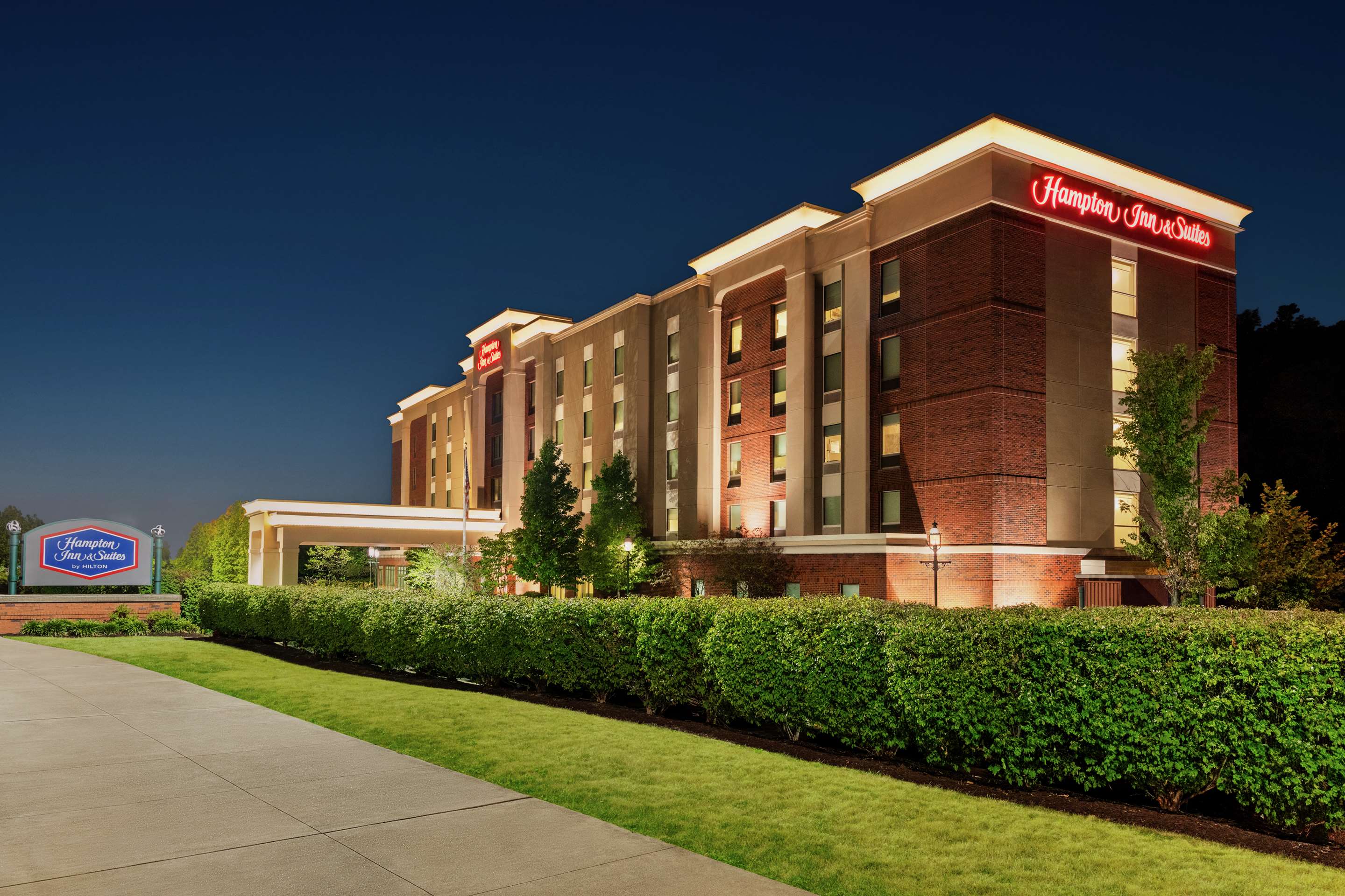 Exterior | Hampton Inn & Suites Pittsburgh/Waterfront-West Homestead