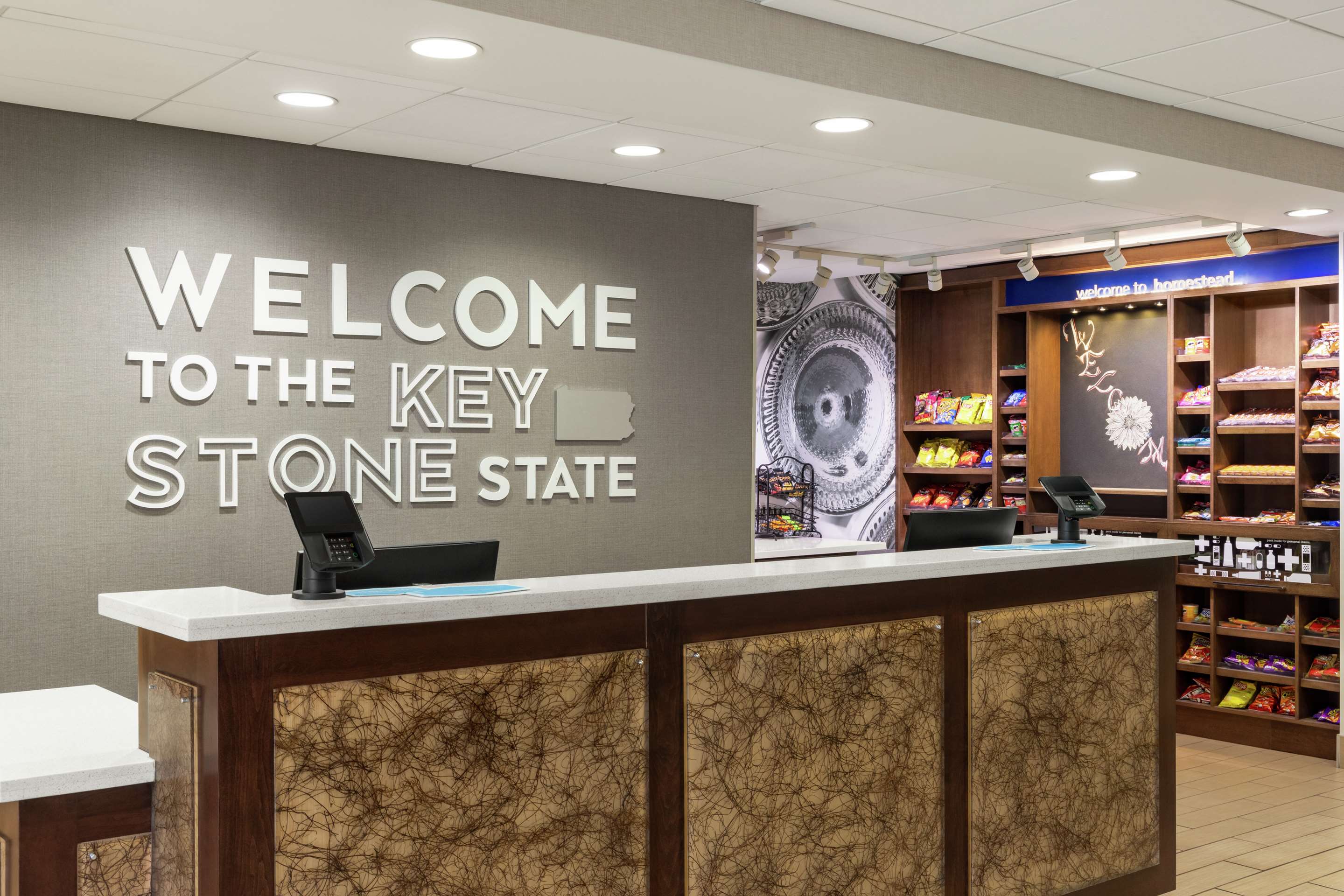 Reception | Hampton Inn & Suites Pittsburgh/Waterfront-West Homestead