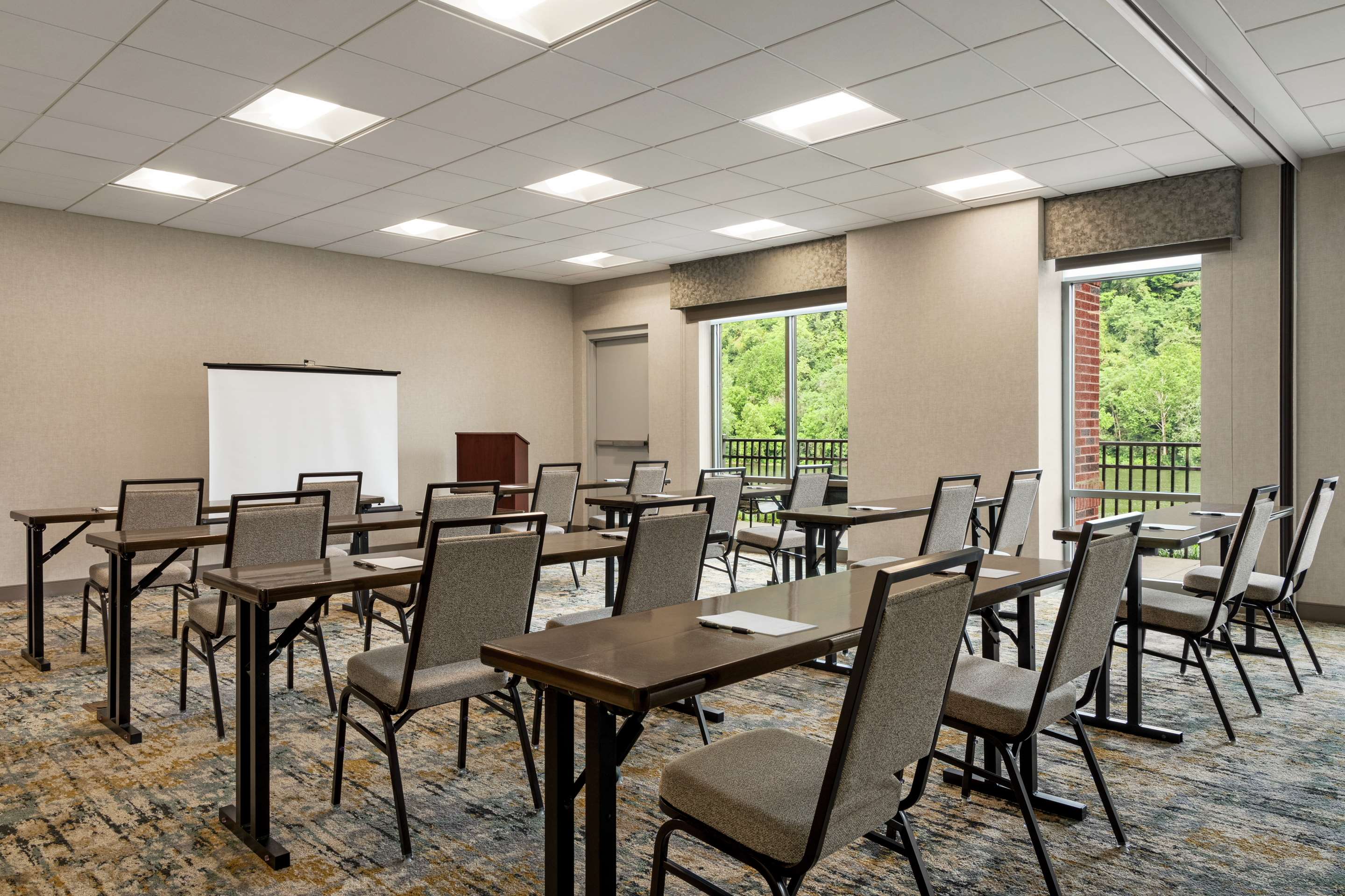 Meeting Room | Hampton Inn & Suites Pittsburgh/Waterfront-West Homestead