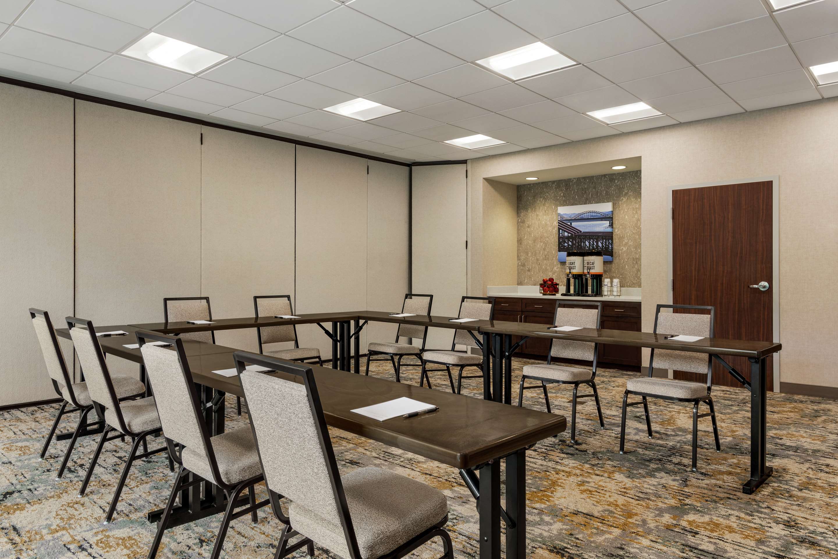 Meeting Room | Hampton Inn & Suites Pittsburgh/Waterfront-West Homestead