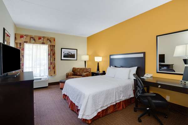  - Hampton Inn West Mifflin
