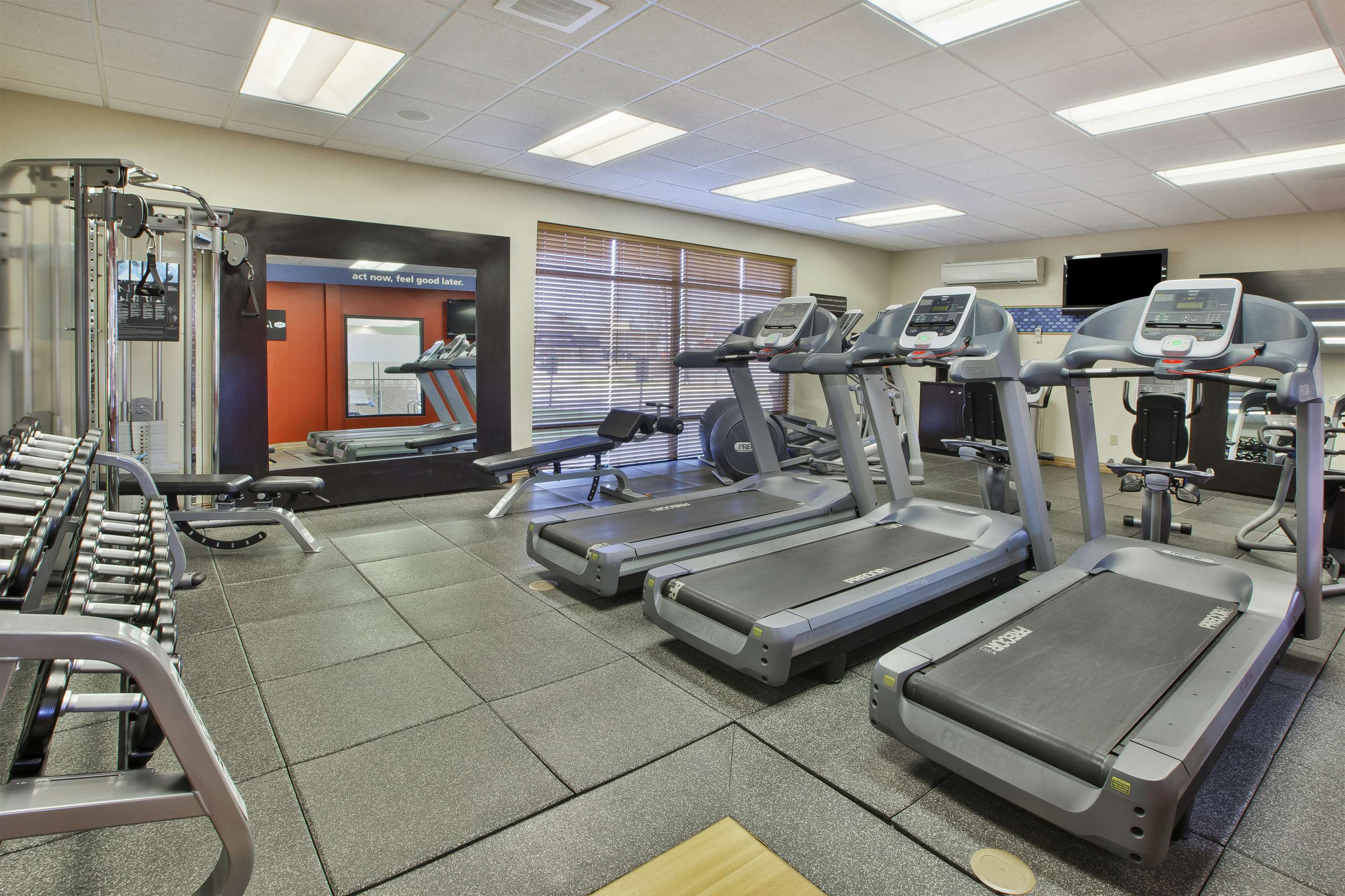 Health club fitness center gym | Hampton Inn & Suites Plattsburgh