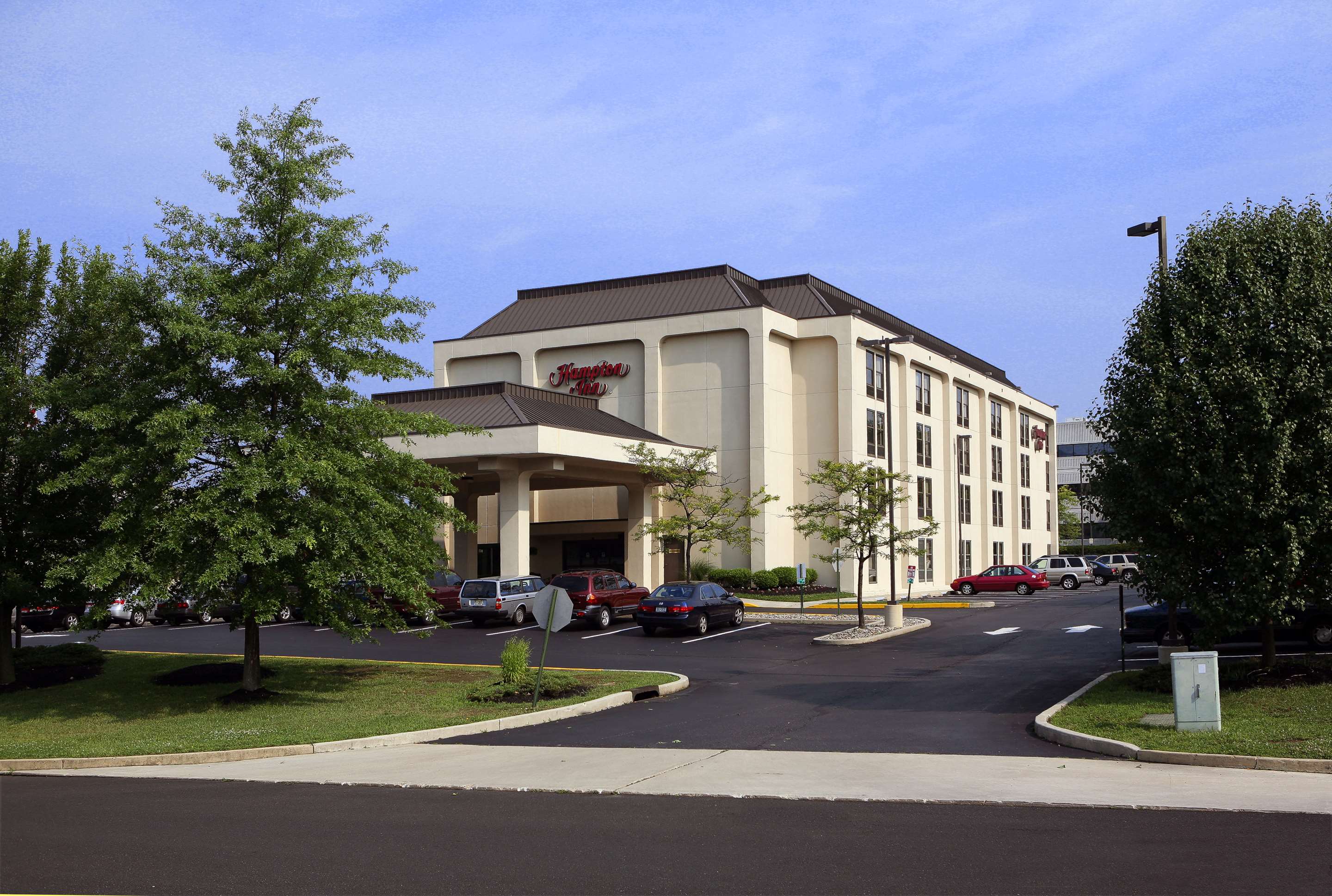Exterior | Hampton Inn Philadelphia Mt. Laurel