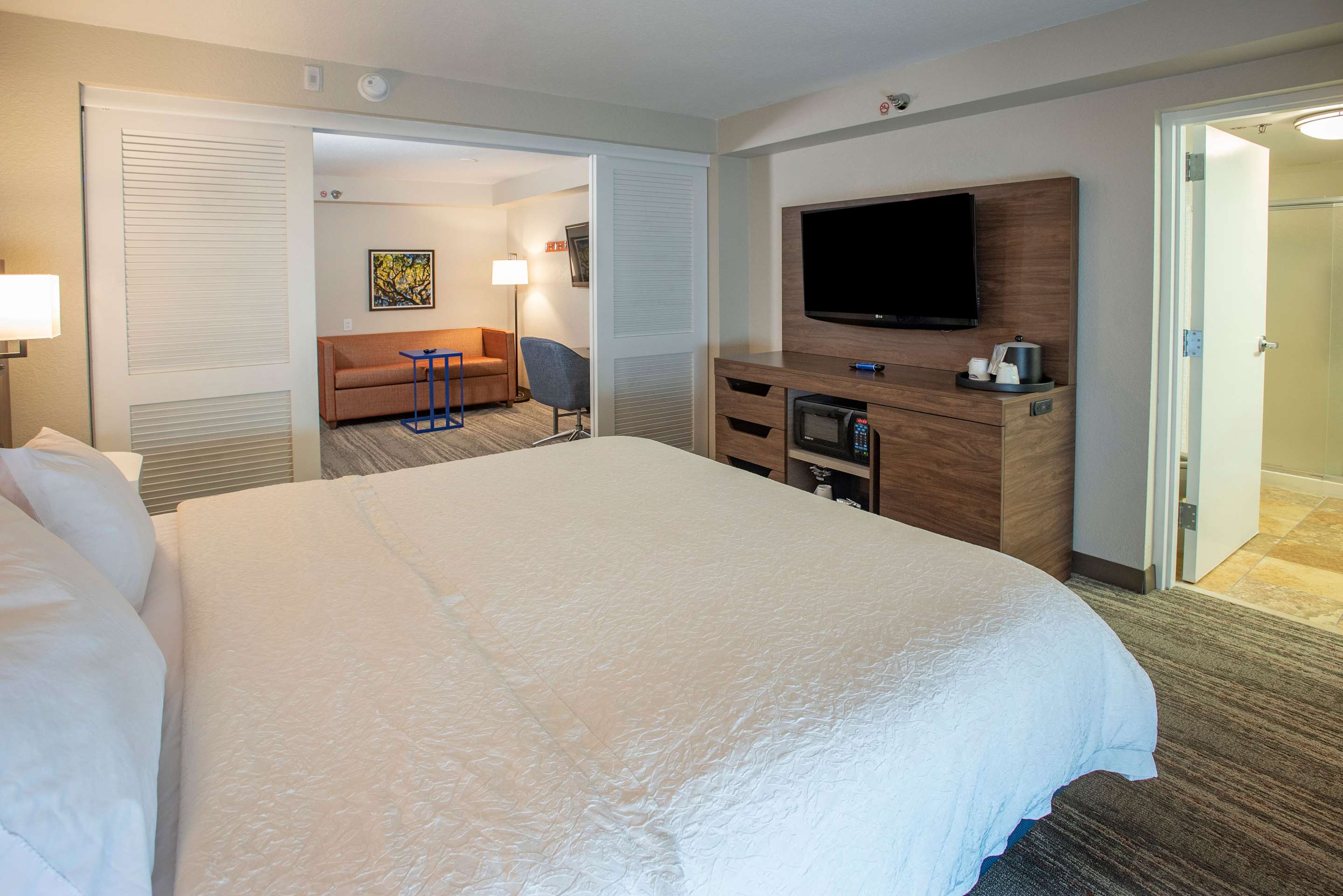 Guest room