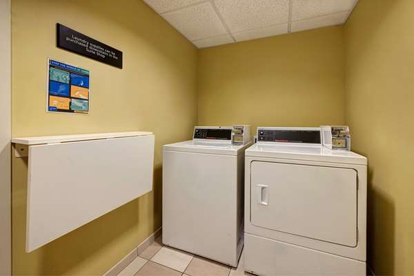  - Hampton Inn & Suites Gulf Breeze