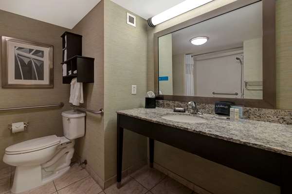  - Hampton Inn & Suites Gulf Breeze