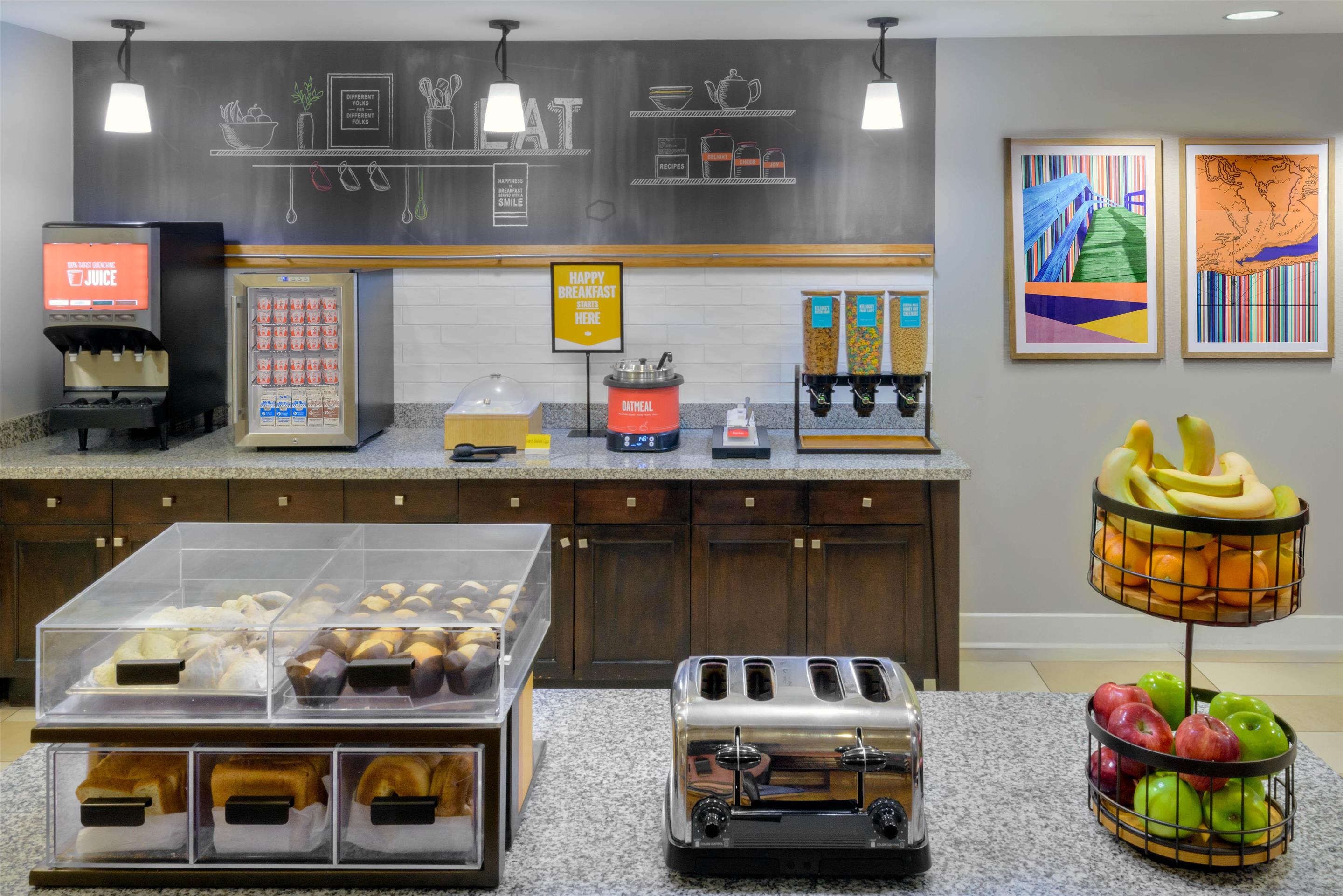 Breakfast Area | Hampton Inn & Suites Pensacola/Gulf Breeze