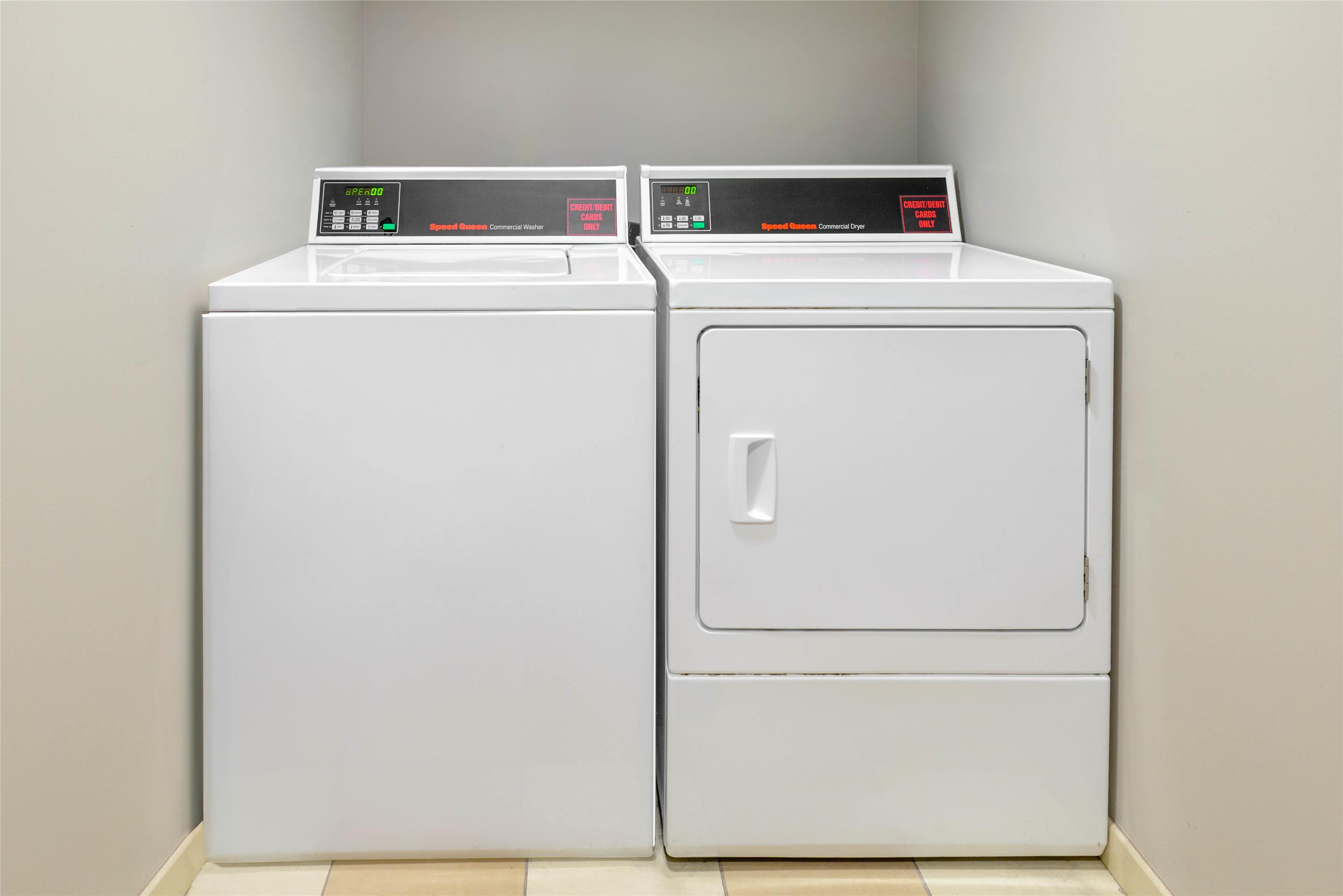 Laundry | Hampton Inn & Suites Pensacola/Gulf Breeze
