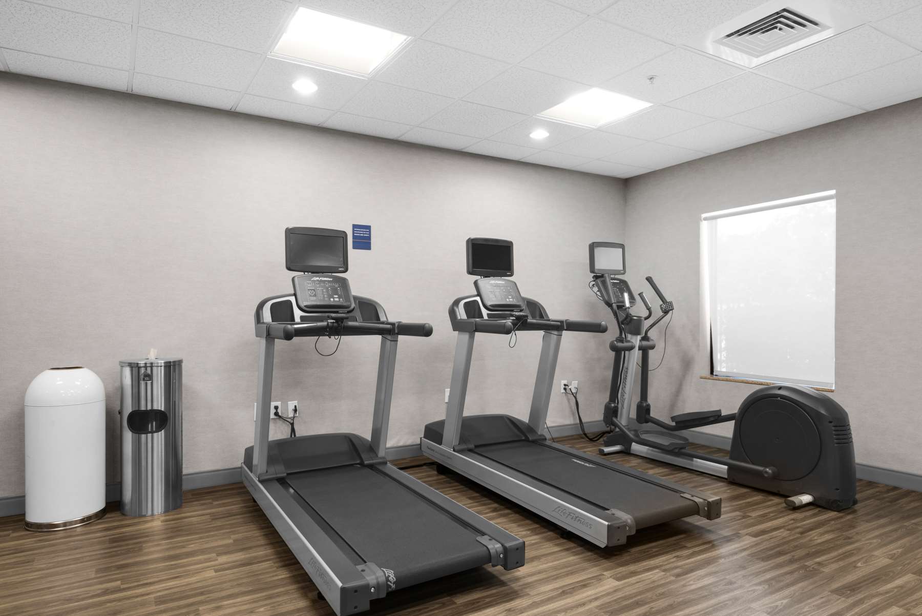 Health club fitness center gym | Hampton Inn & Suites Pensacola I-10 N at Univ. Town Plaza