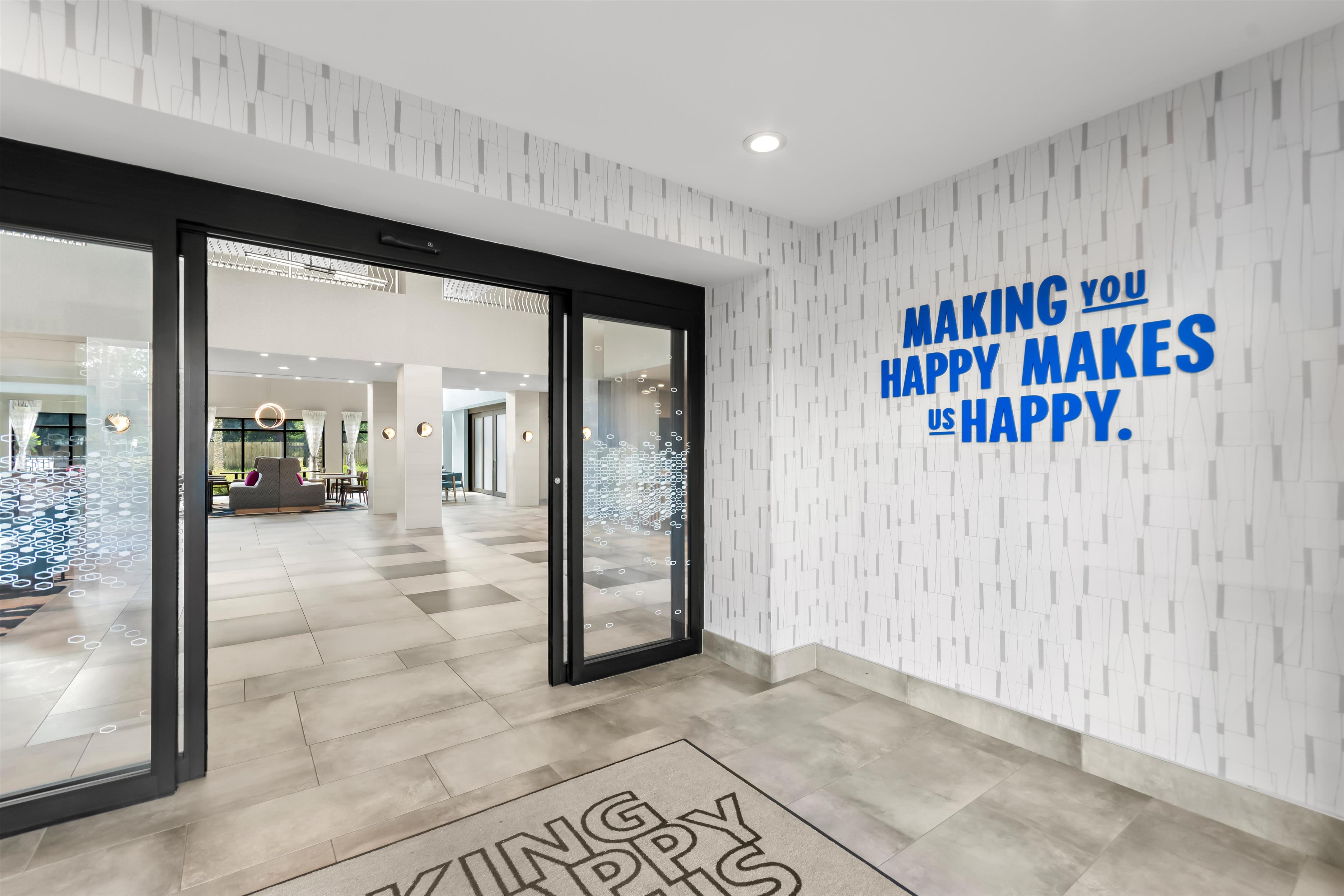 Lobby | Hampton Inn & Suites Pensacola/I-10 Pine Forest Road