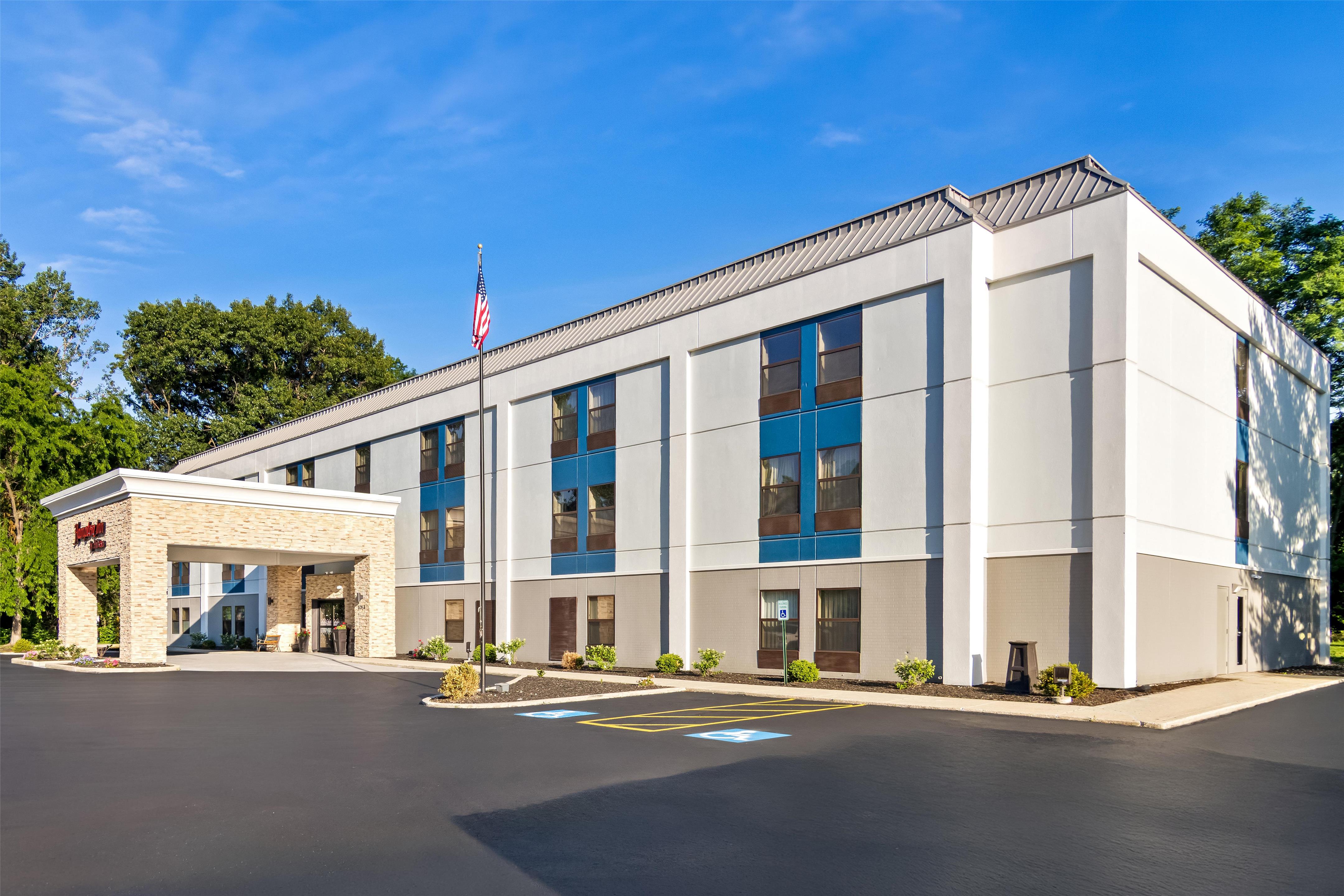 Exterior | Hampton Inn Portage
