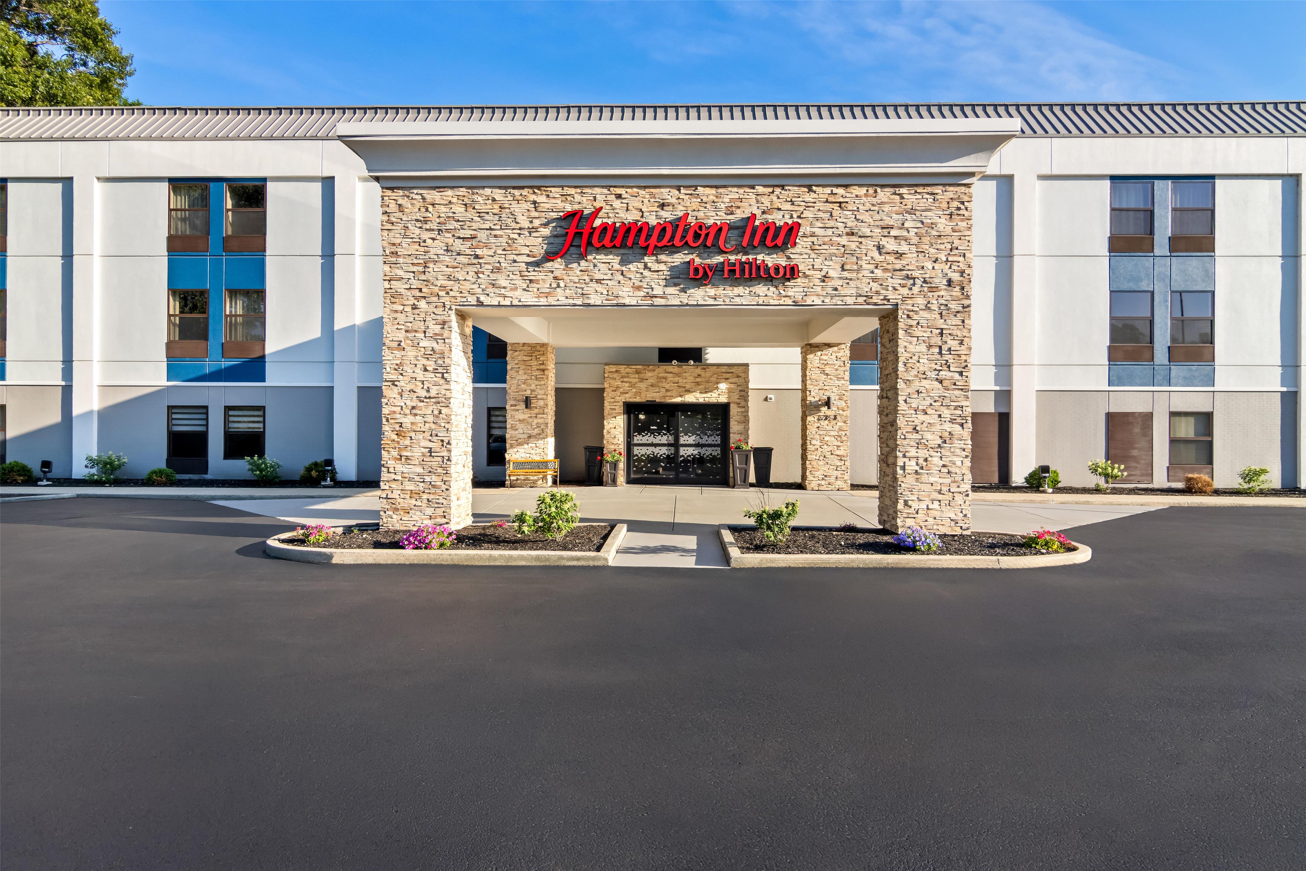 Exterior | Hampton Inn Portage