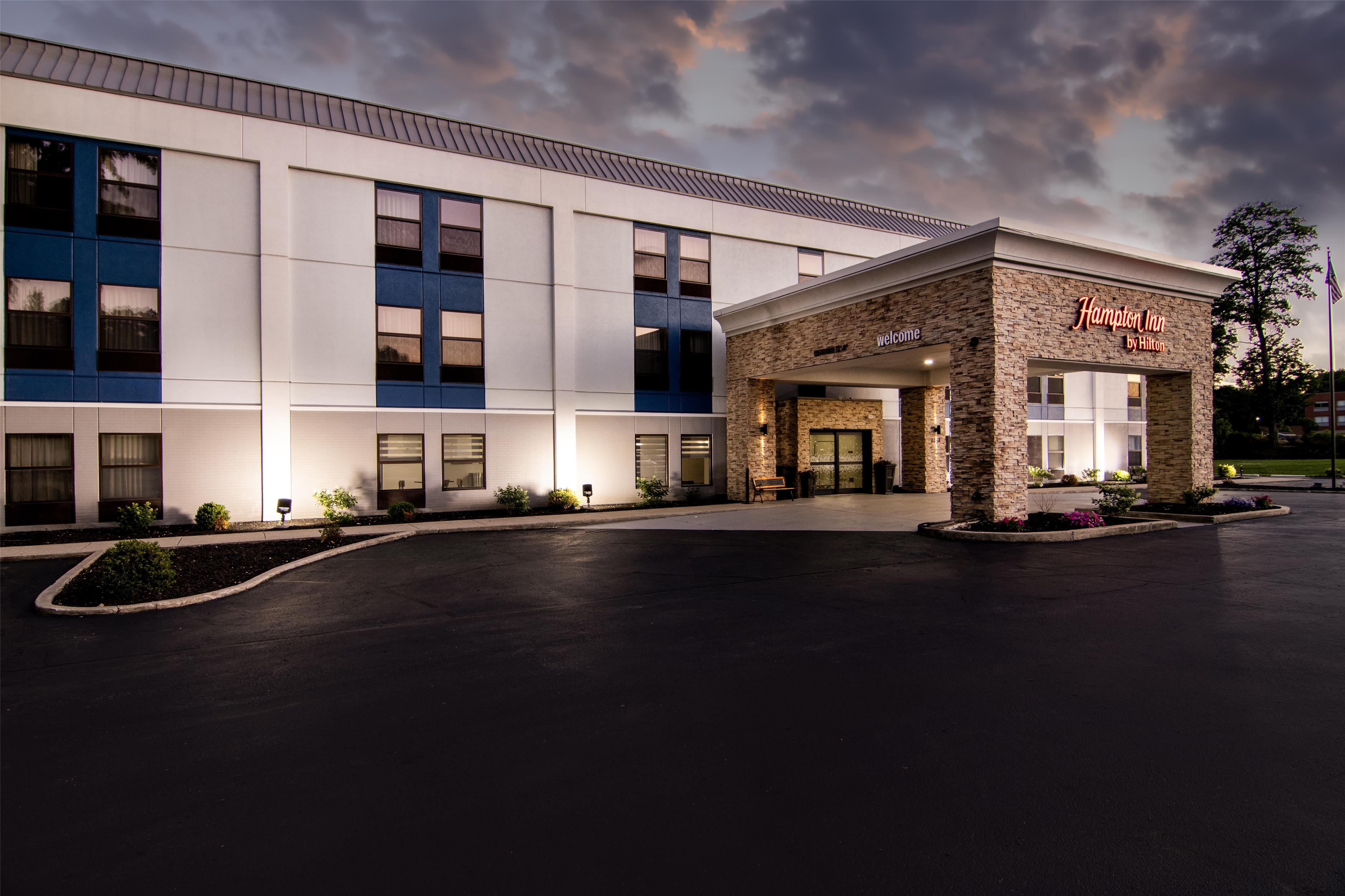 Exterior | Hampton Inn Portage